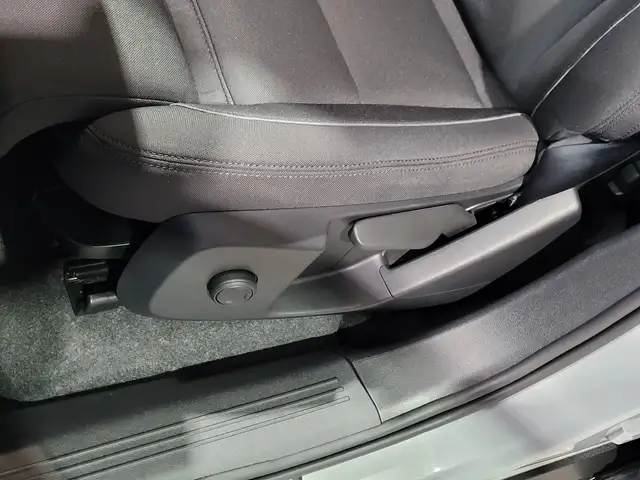 Volvo XC40 view 26