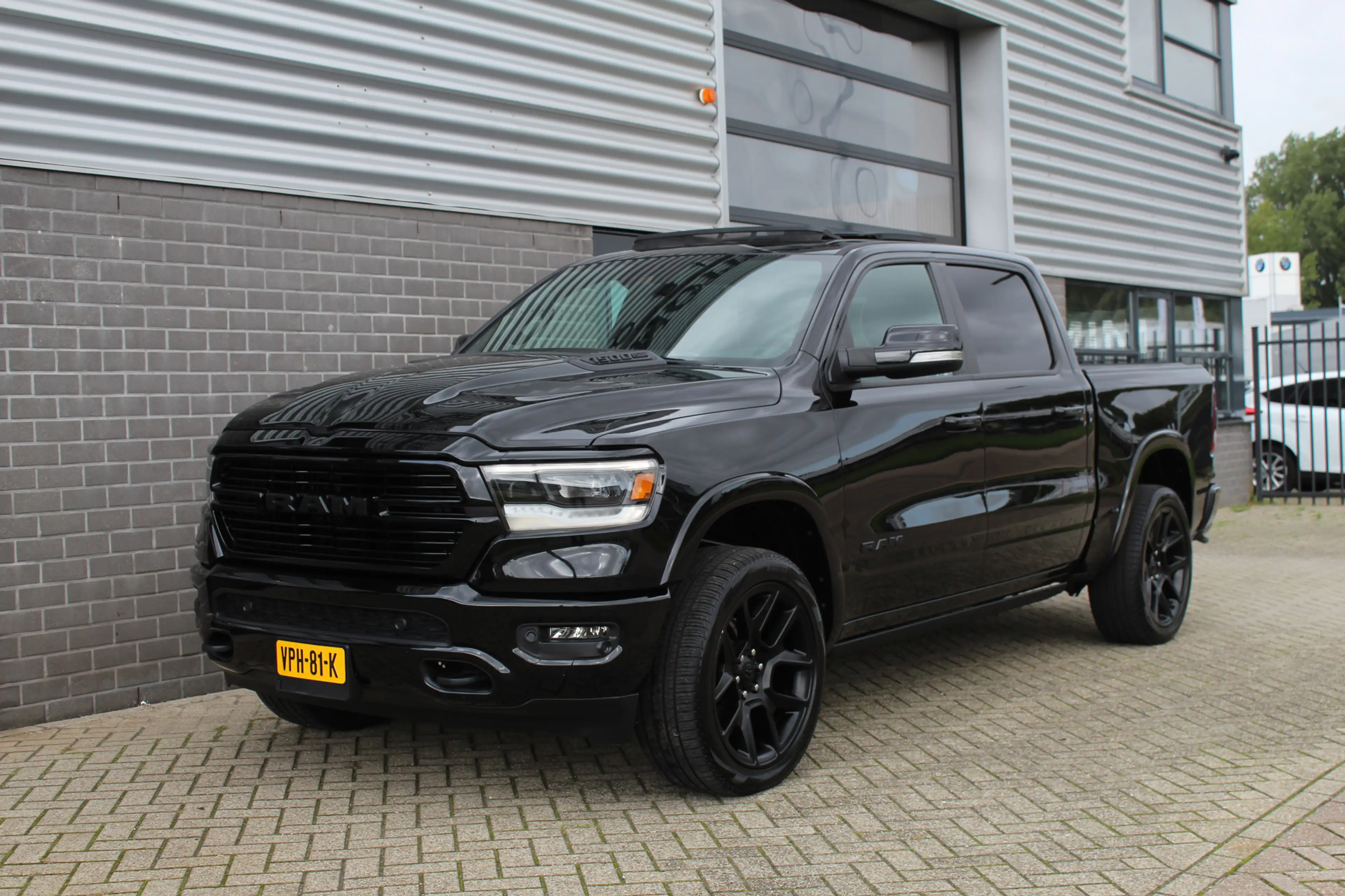 Dodge RAM 1500 5.7 V8 4x4 Crew Cab Laramie / Luchtvering / P — photo 4