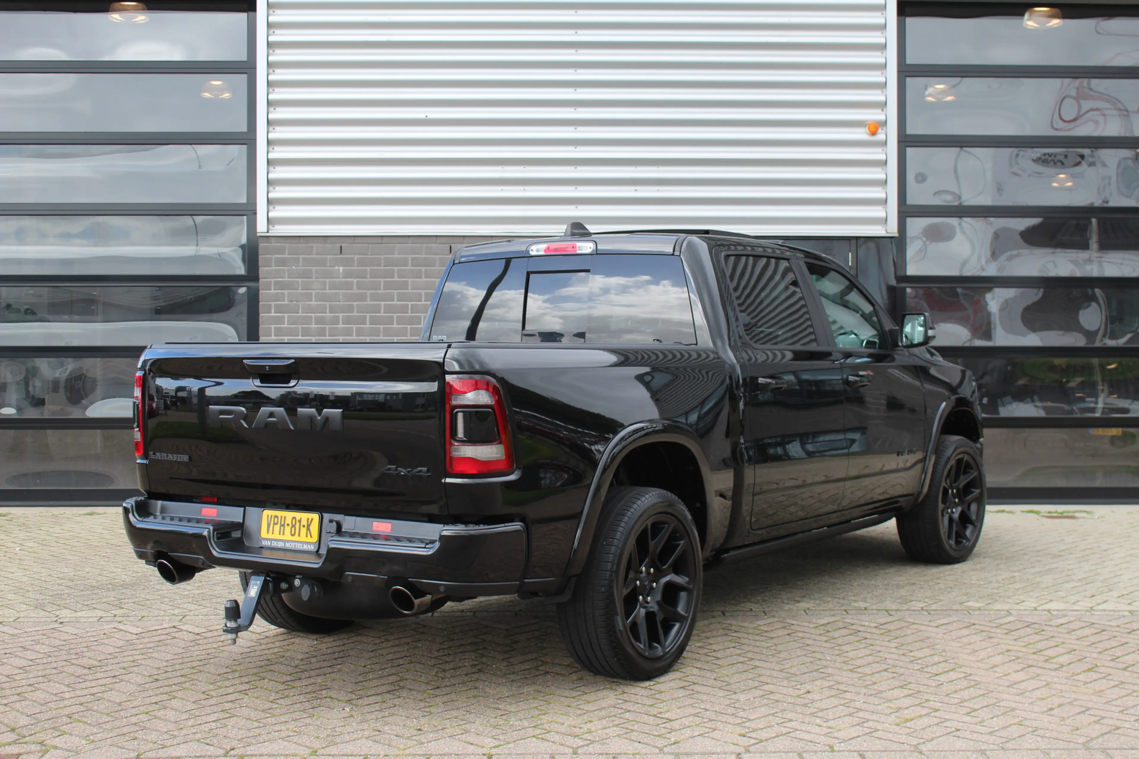 Dodge RAM 1500 5.7 V8 4x4 Crew Cab Laramie / Luchtvering / P — photo 3