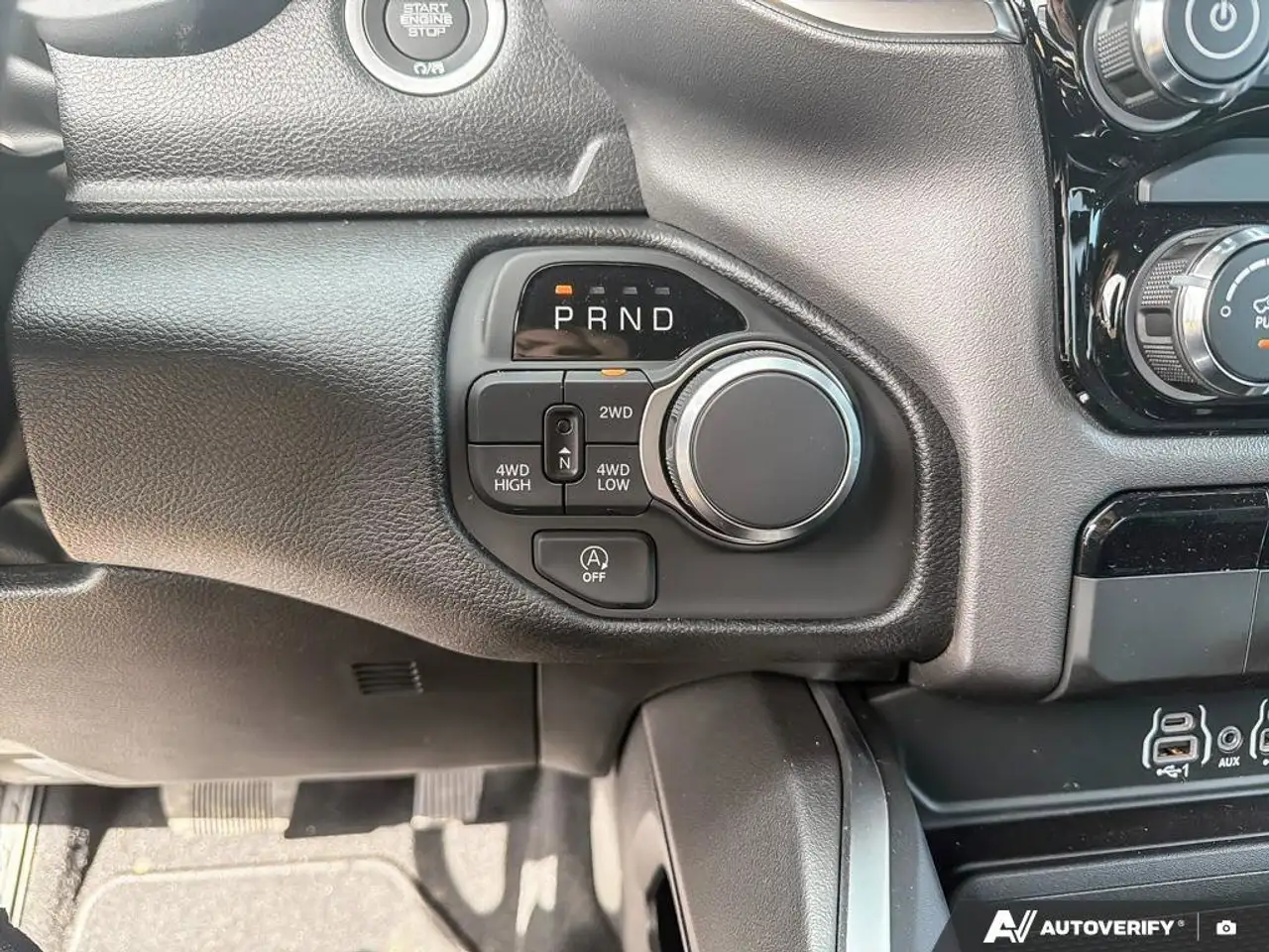 RAM 1500 снимка RAM 1500