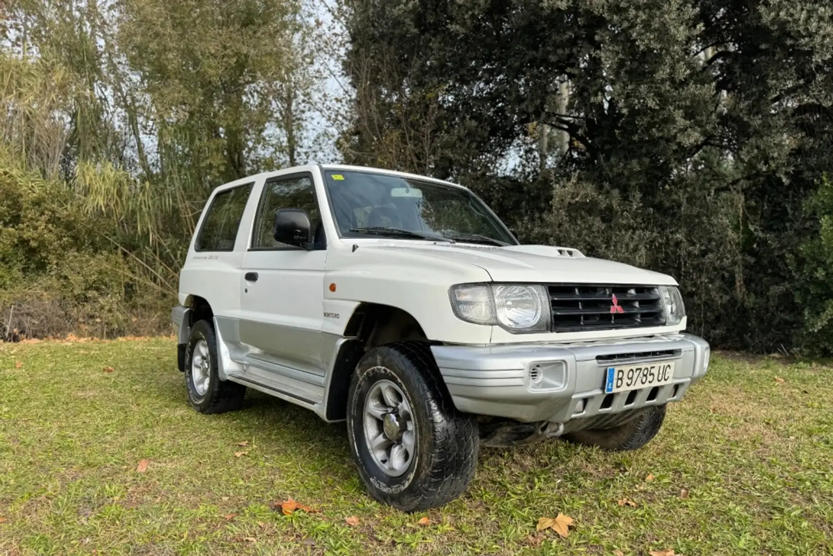 Mitsubishi Montero Corto 2.8 Tdi GLS Plus Blanco - 1