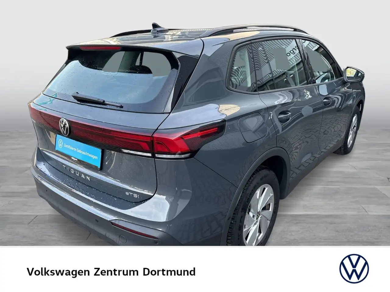 Volkswagen Tiguan 1.5 eTSI AHK CAM NAVI LM17 CARPLAY SITZHZ 5