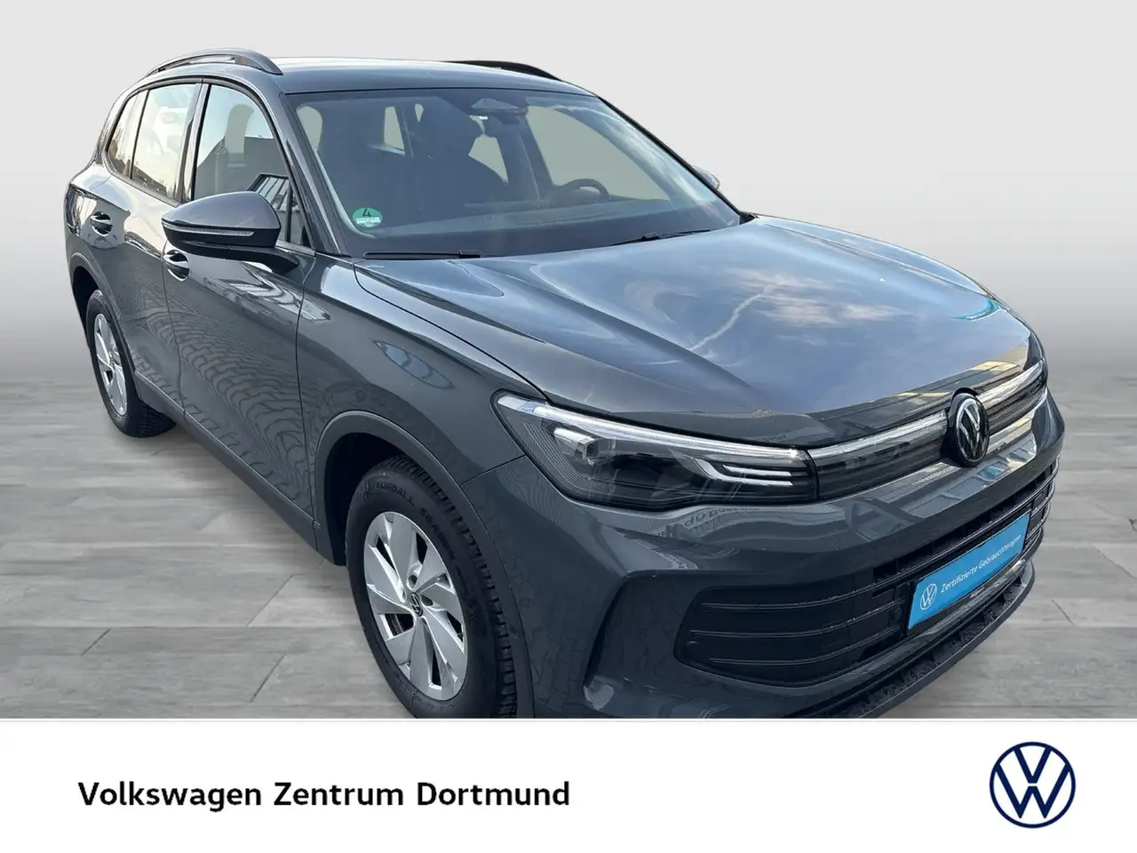 Volkswagen Tiguan 1.5 eTSI AHK CAM NAVI LM17 CARPLAY SITZHZ 6
