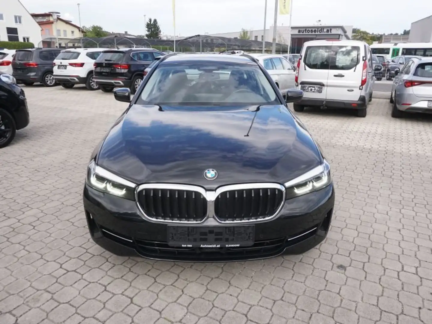 BMW 520 d Touring Aut. *2024er+AHV+LED* Schwarz - 2