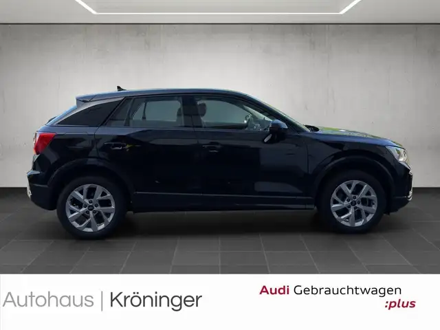 Audi Q2 view 4