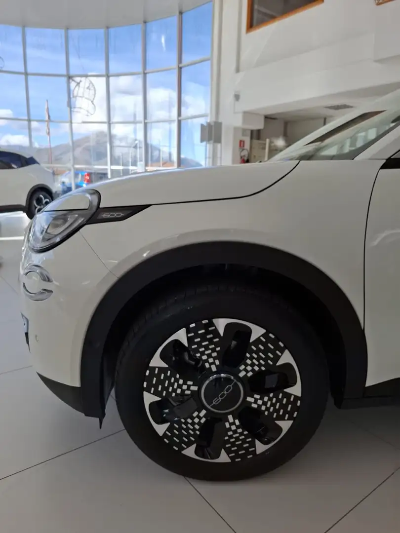 Fiat 600 1.2 HYBRID La Prima 110cv auto **NUOVA DA IMMATR** Bianco - 2
