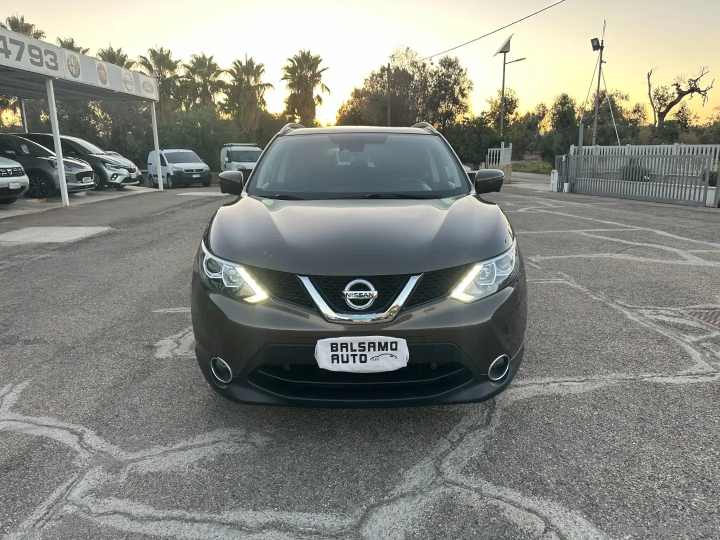 Nissan Qashqai 1.5 dCi Tekna Brun - 2