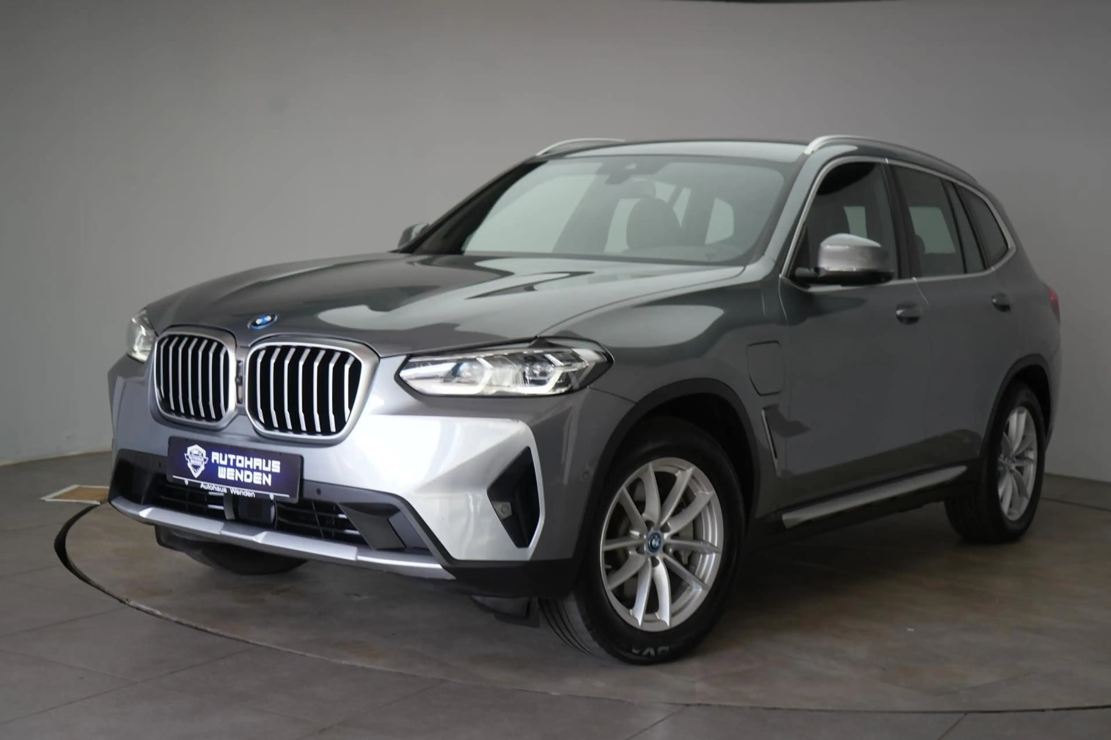 BMW X3 xDrive30e Leder/Kamera/Navi/LED — photo 3