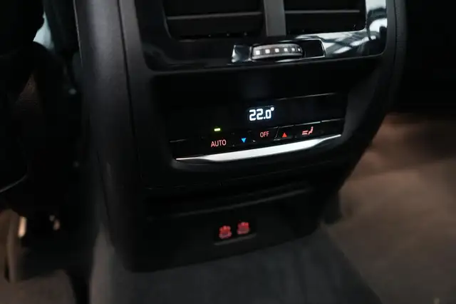 BMW X3 view 10