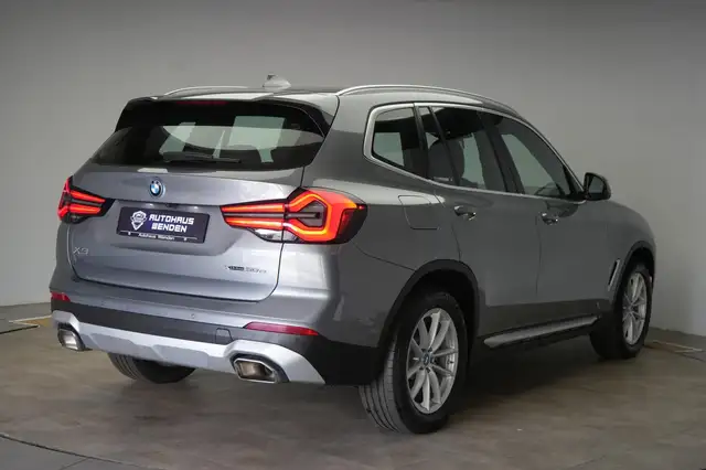 BMW X3 view 6