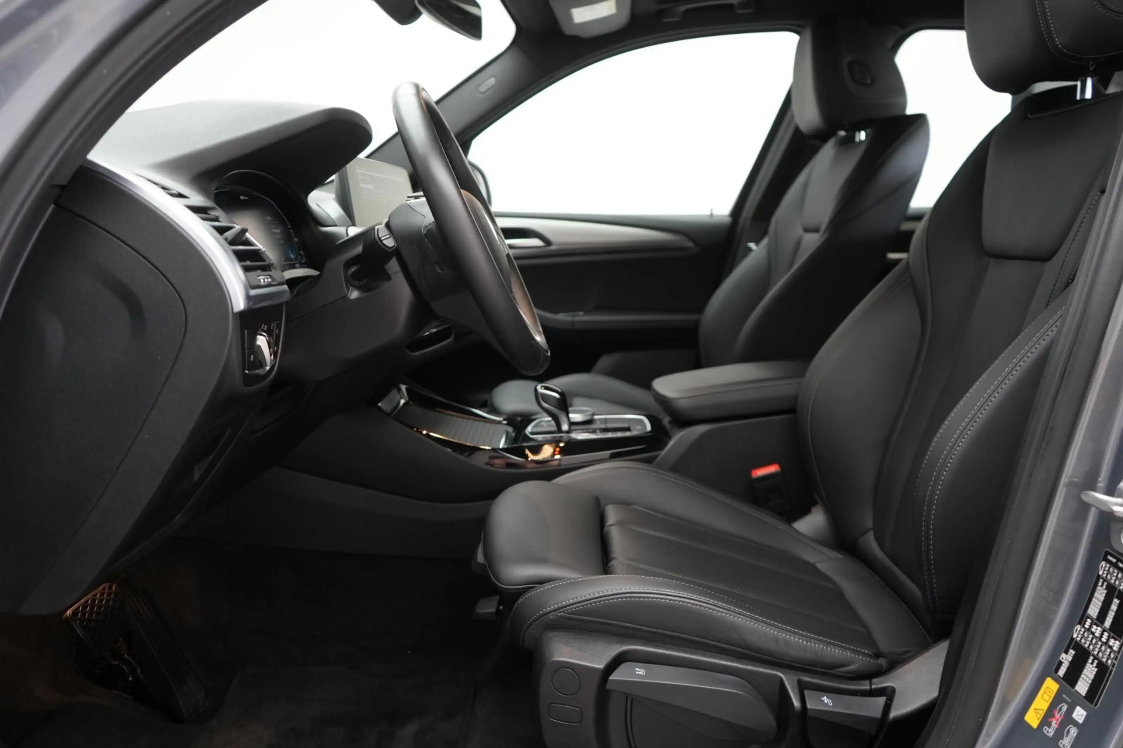 BMW X3 xDrive30e Leder/Kamera/Navi/LED — photo 11