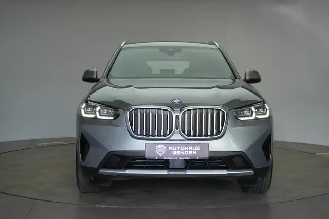 BMW X3 view 2
