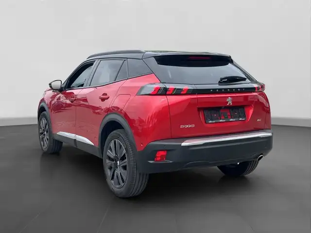 Peugeot 2008 view 3