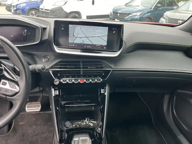 Peugeot 2008 view 11