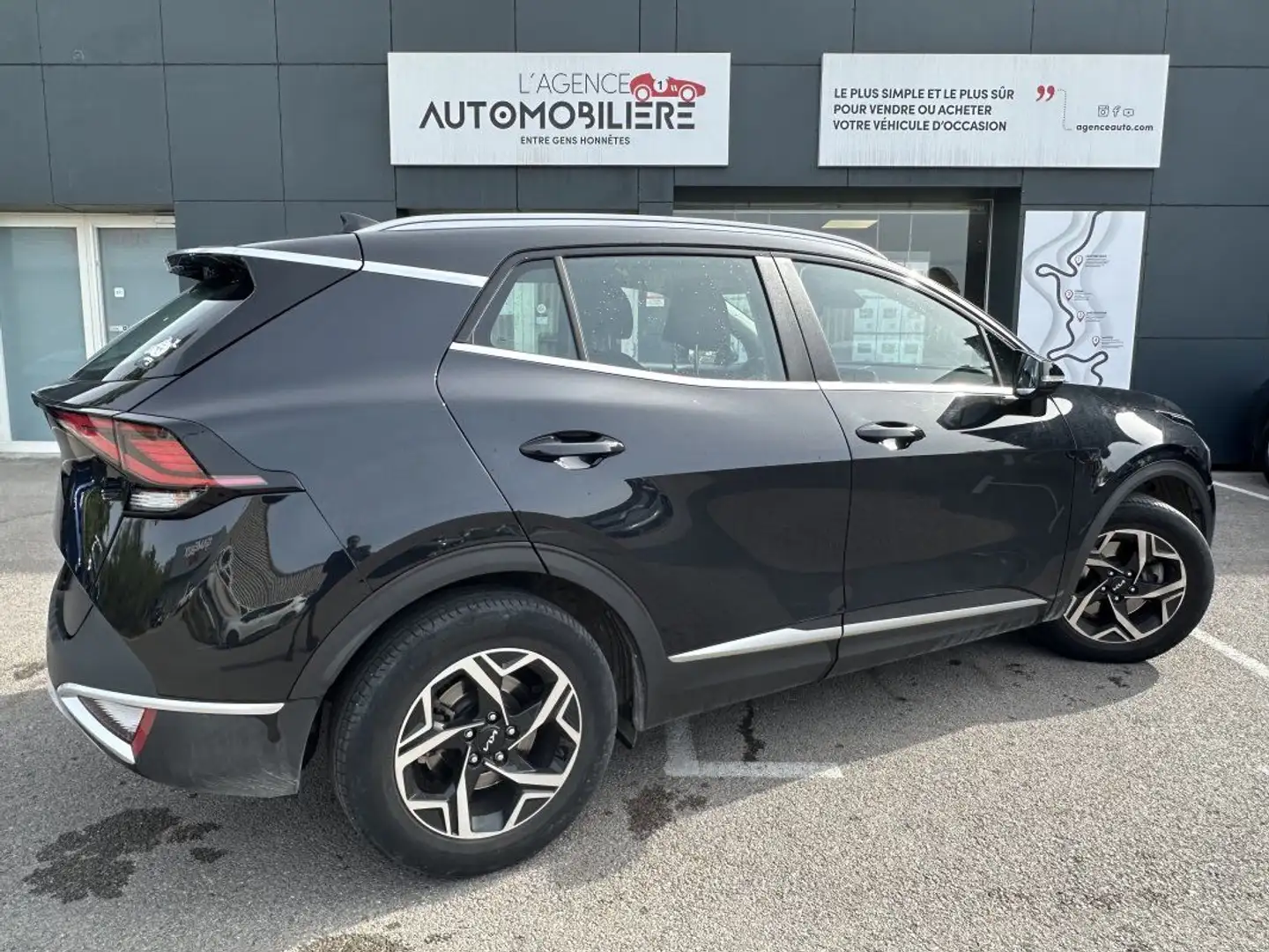 Kia Sportage VP 1.6 T-GDi 150ch MHEV iBVM6 4x2 Noir - 2