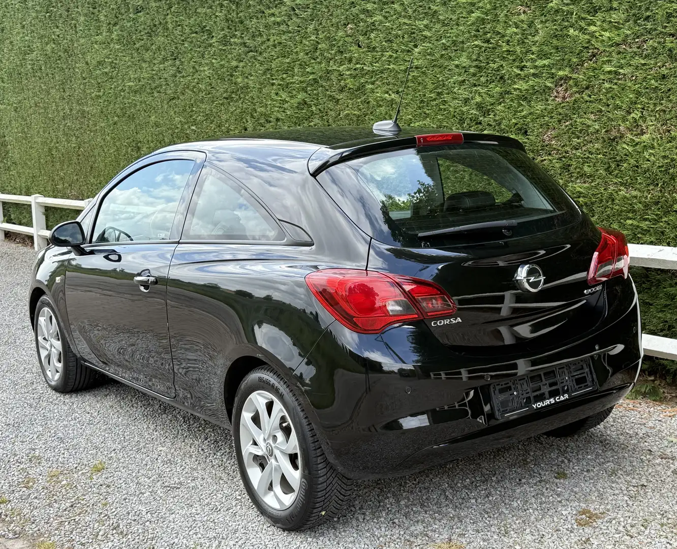 Opel Corsa 1.3 CDTI Euro 6b - Semi cuir - Ecran - Clim !! Noir - 2