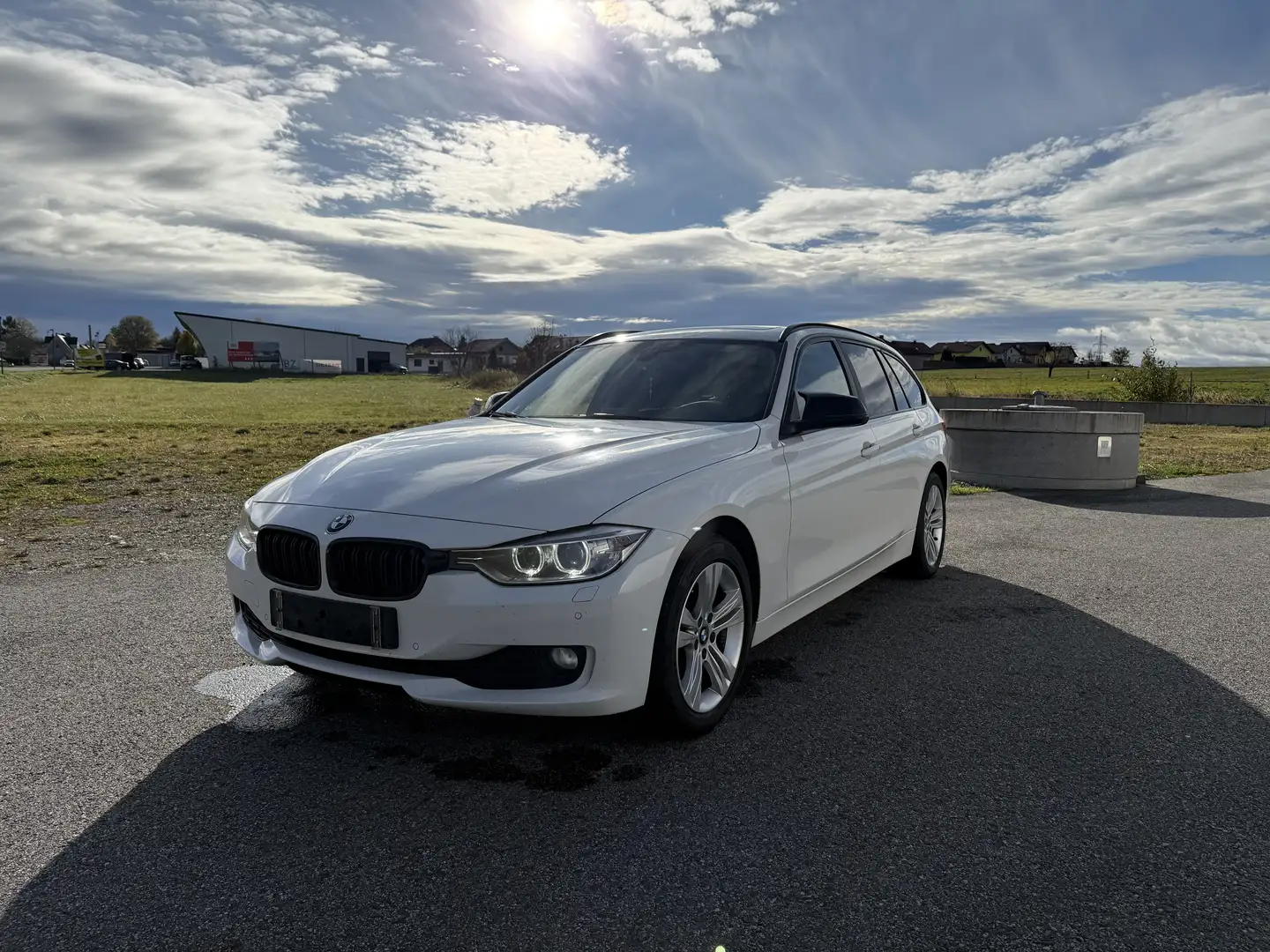 BMW 318 318d Touring - 1