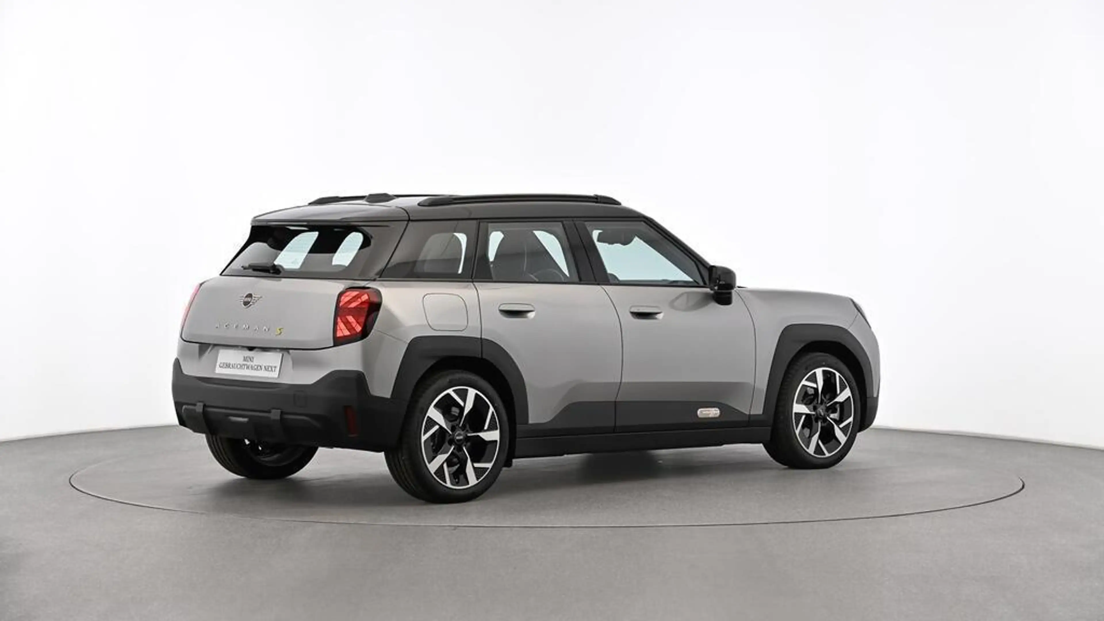 MINI Aceman Classic Trim — photo 6