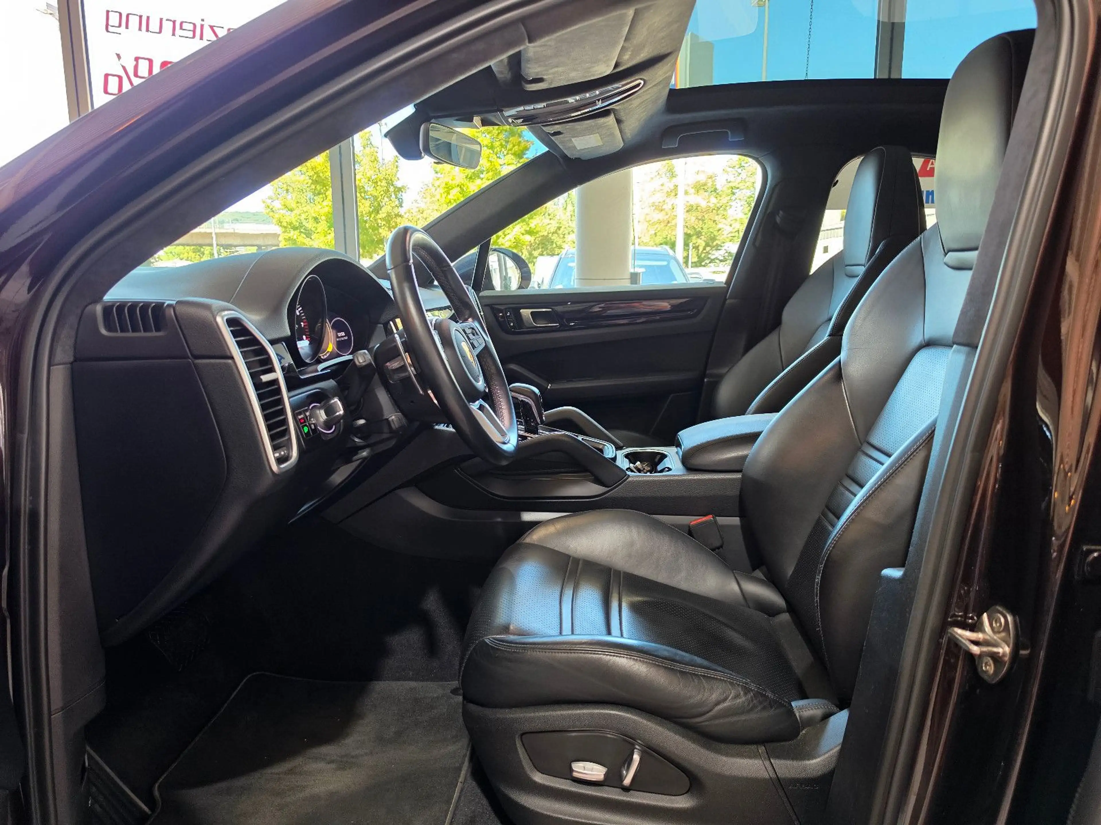 Porsche Cayenne Coupe 22 ZOLL+360°+PANO+1. HAND+LED+LUFT — photo 9