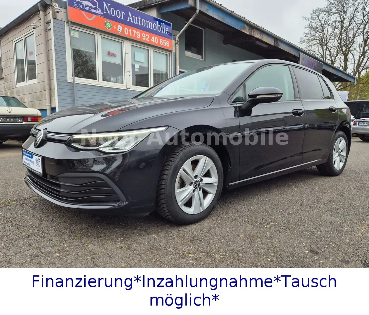 Volkswagen Golf 8 Lim. Life*Navi*Xenon*Kamera*Ambiente-Be.* Nero - 2