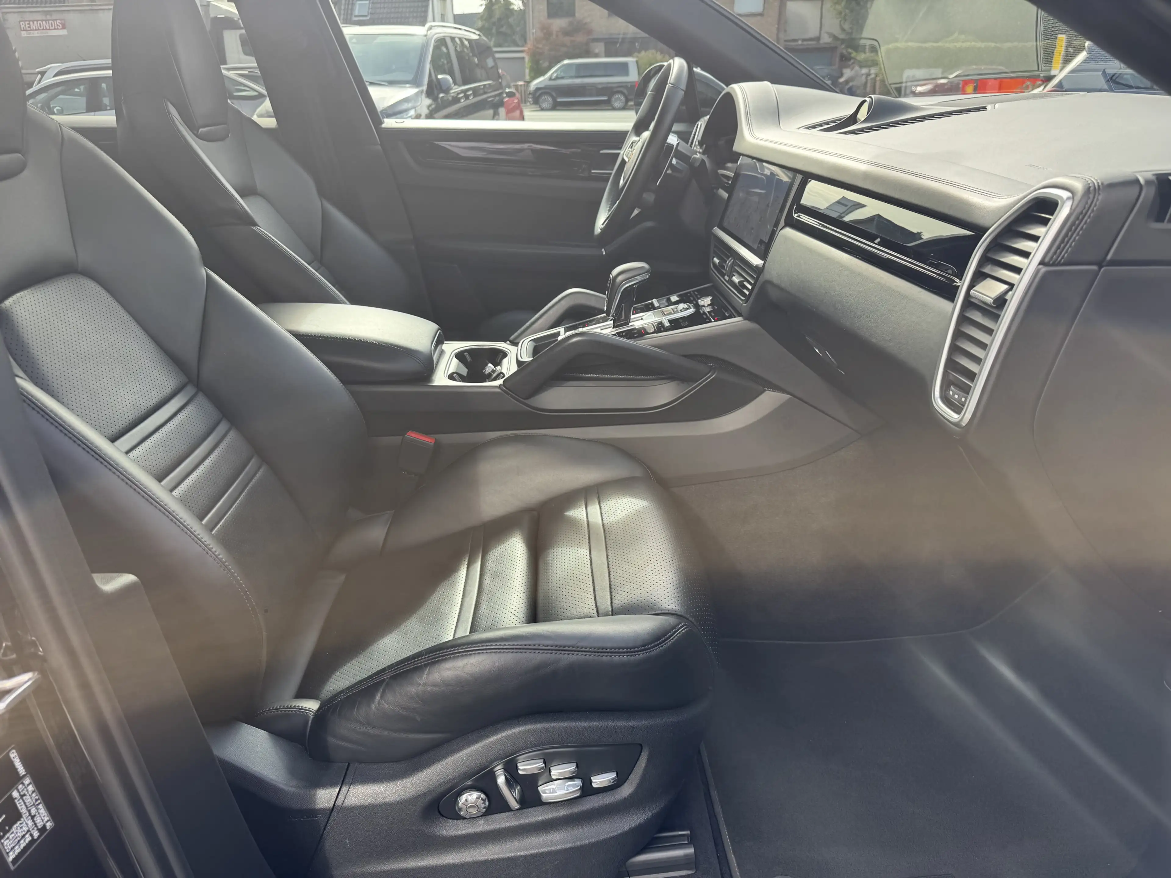 Porsche Cayenne Luftf. 18Wege 22 SportAbgas — photo 12