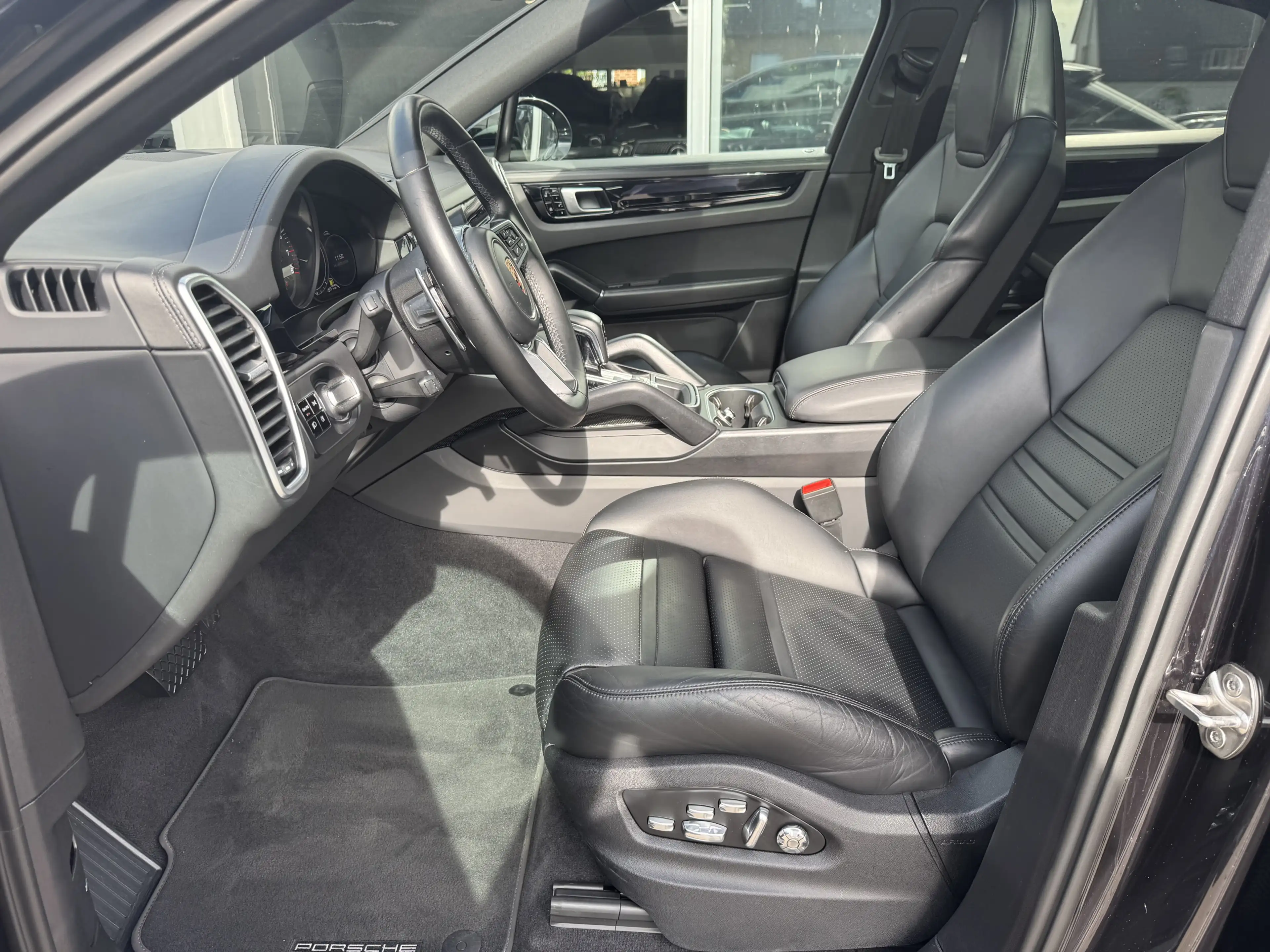 Porsche Cayenne Luftf. 18Wege 22 SportAbgas — photo 8