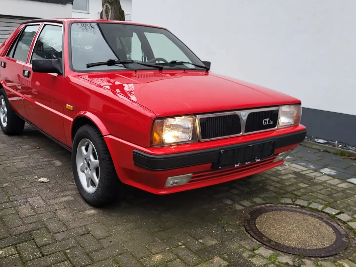 Lancia Delta 1600 (i.e.) GT Rouge - 1