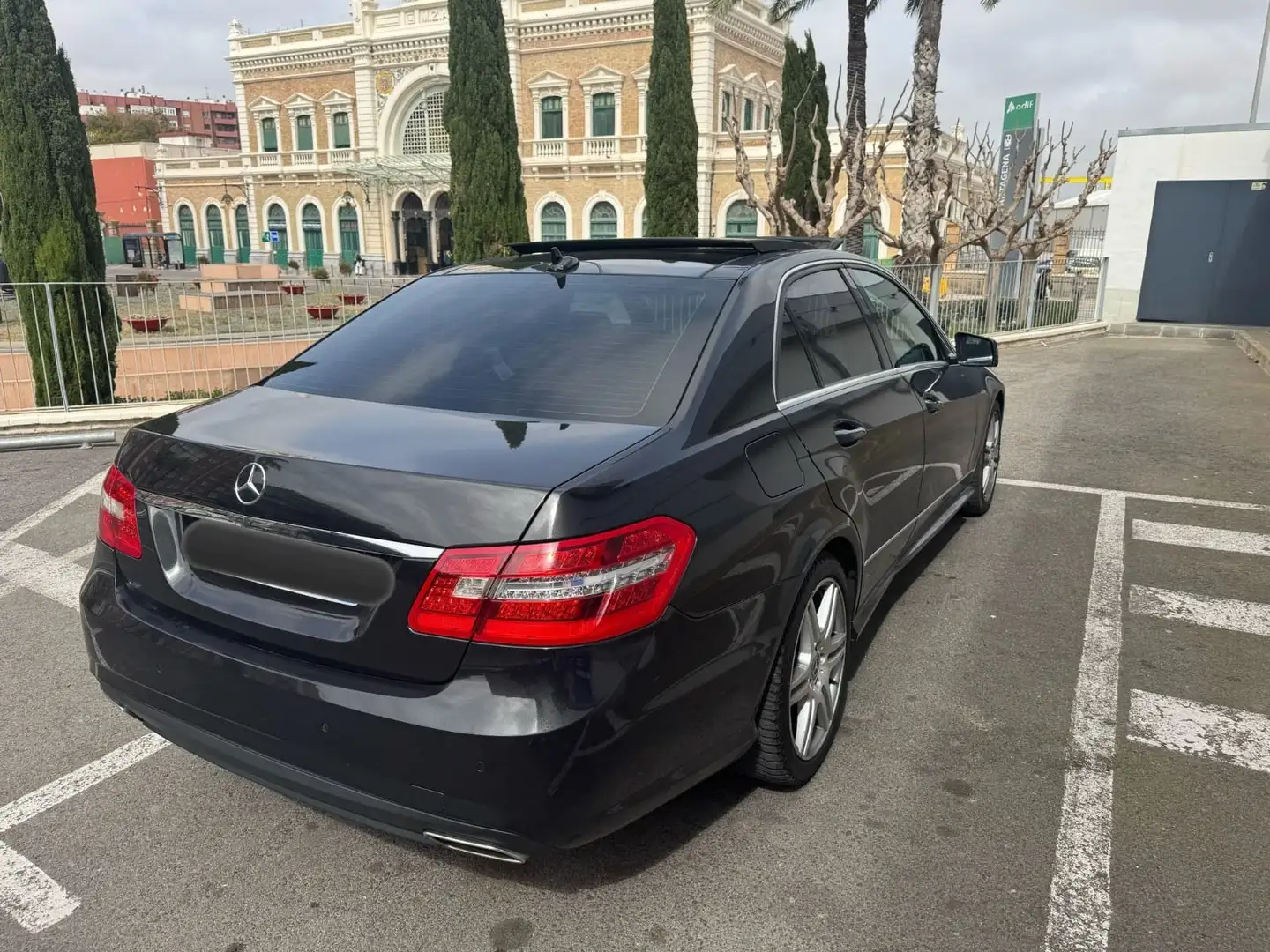 Mercedes-Benz E 300 300CDI BE Avantgarde 7G Plus - 2