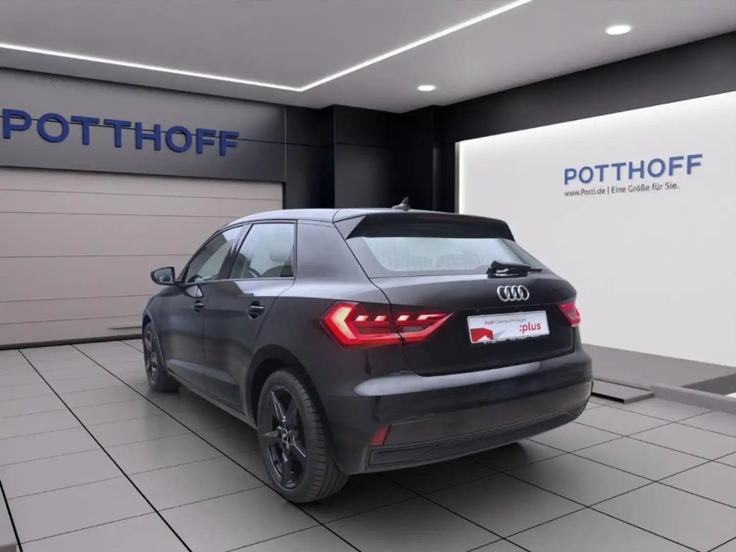 Audi A1 Sportback 25 TFSI SITZHZG LED PDC LM17 Schwarz - 2