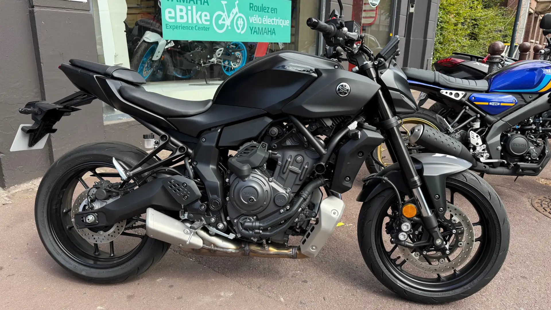 Yamaha MT-07 Noir - 1