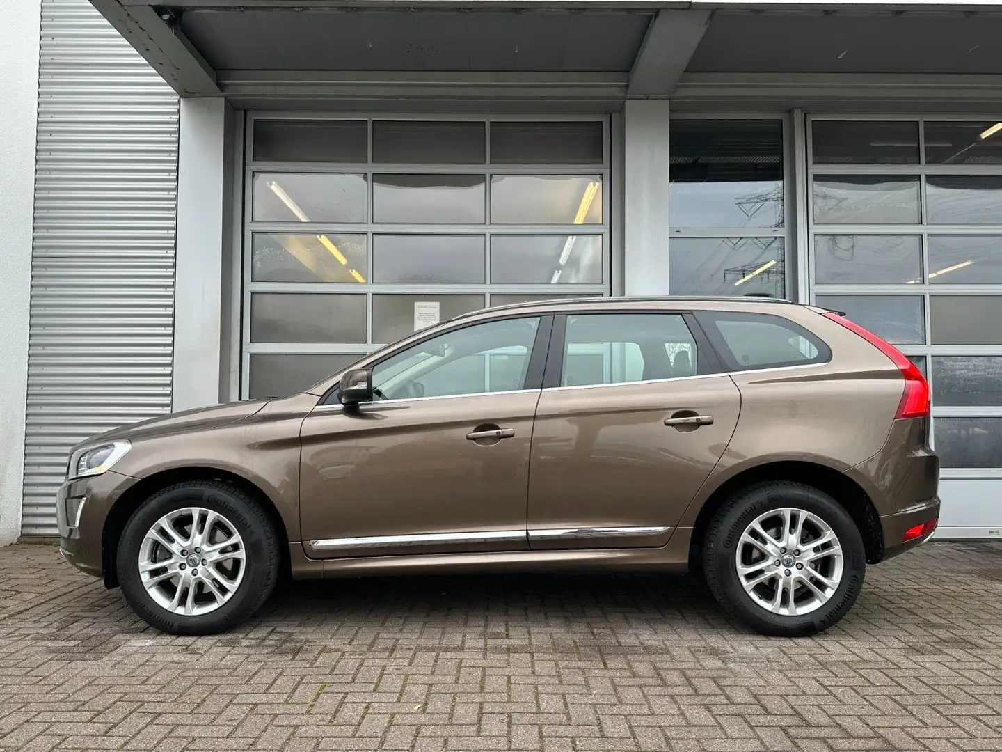 Volvo XC60 XC60 Summum 2WD/ACC/Leder/PDC/SHZ Brun - 2