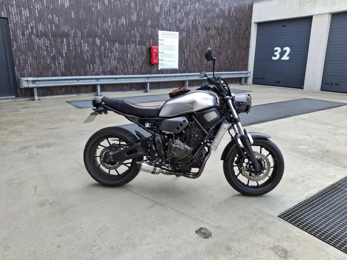 Yamaha XSR 700 Vol vermogen 55KW ABS Grijs - 1