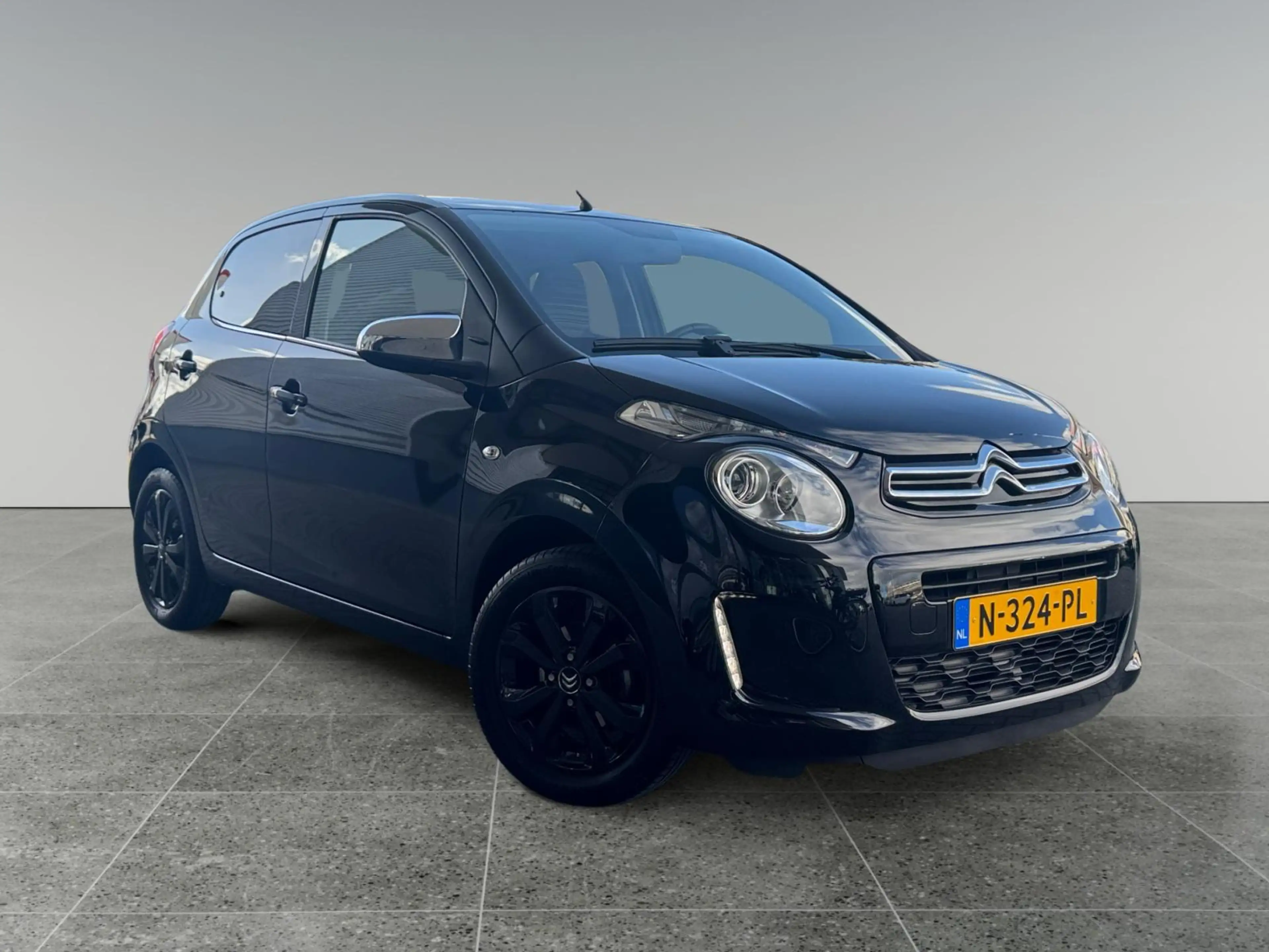 Citroen C1 5-deurs Shine 1.0 e-VTi 72pk | BLACK EDITION | CAM — photo 2