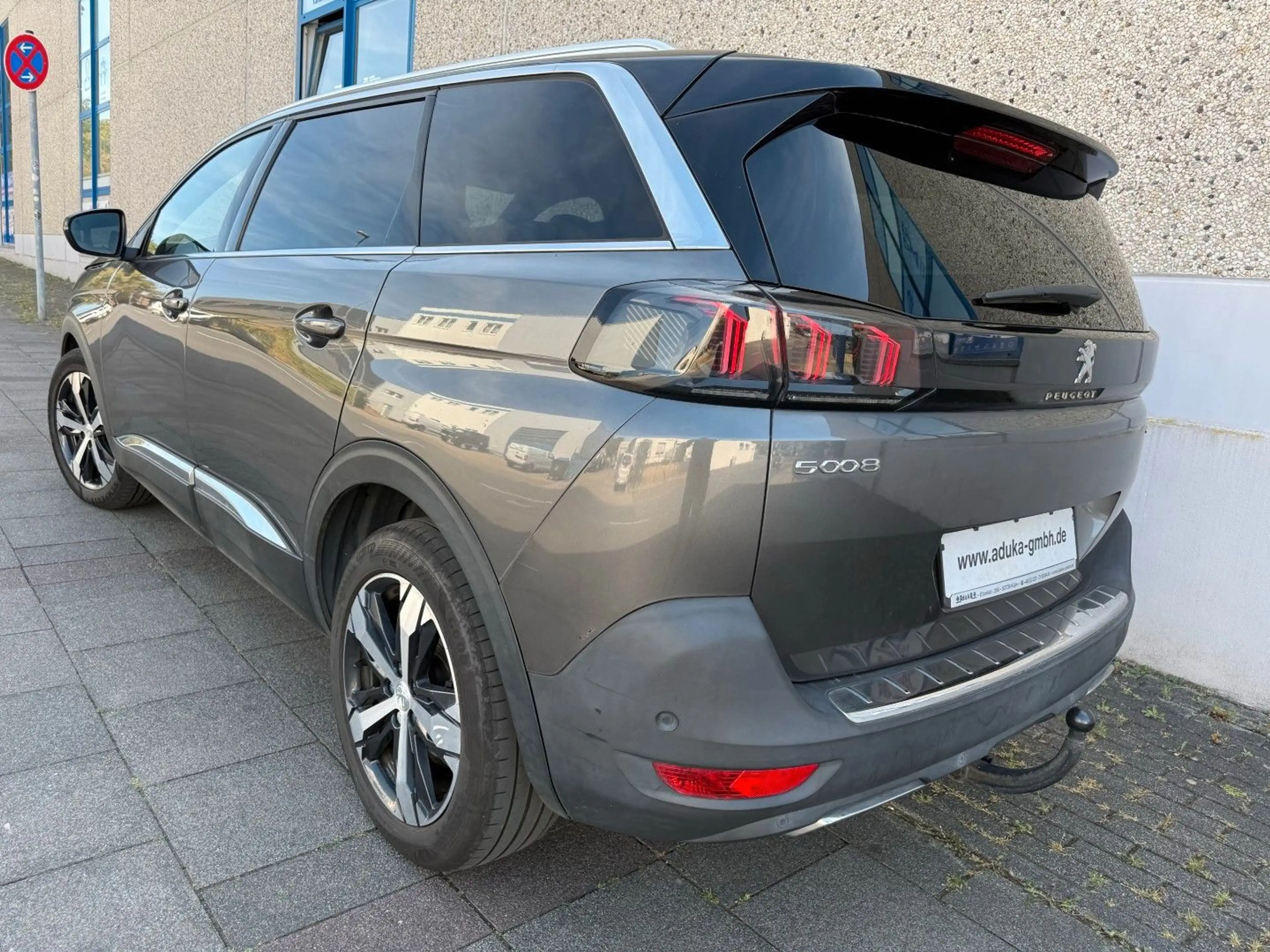 Peugeot 5008 PureTech 130 EAT8 GT Pano 360Kam AHK Leder — photo 13