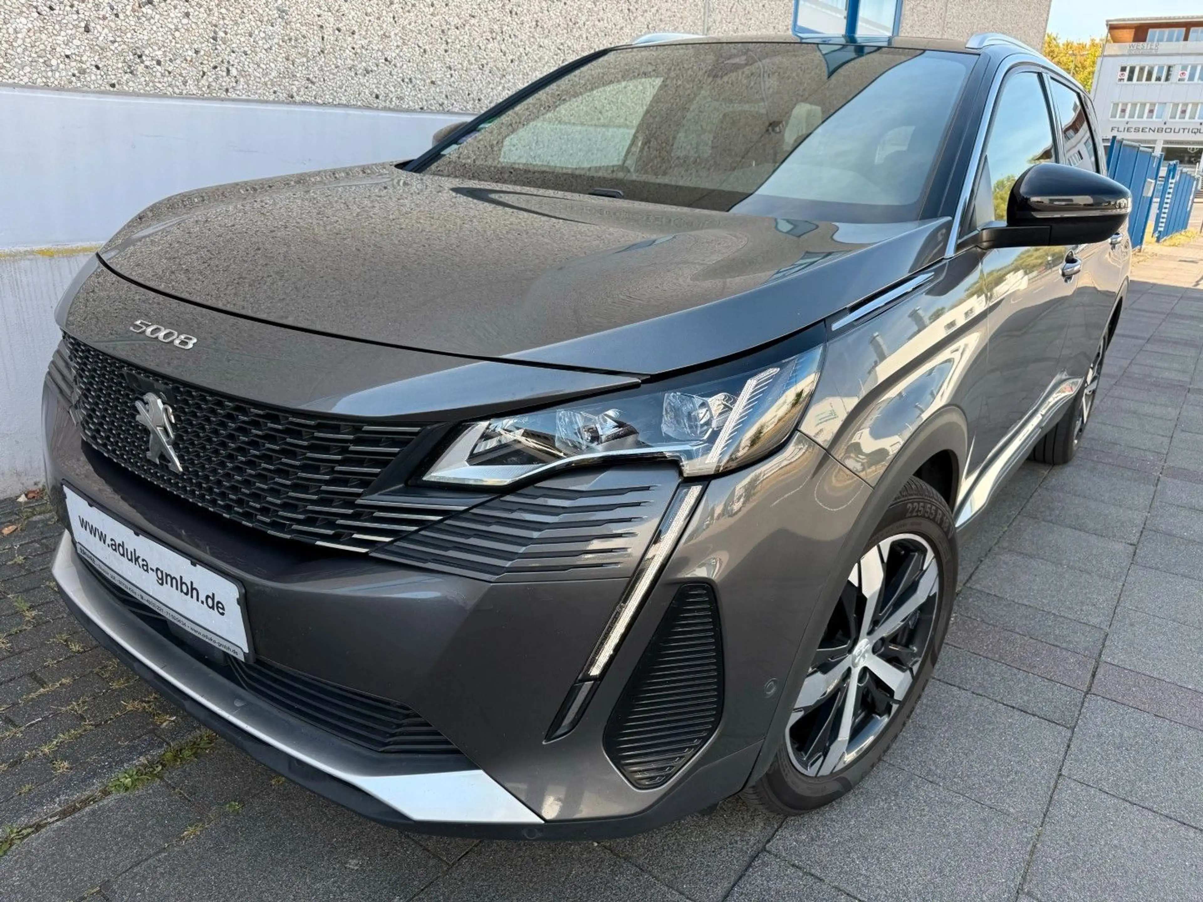 Peugeot 5008 PureTech 130 EAT8 GT Pano 360Kam AHK Leder — photo 3