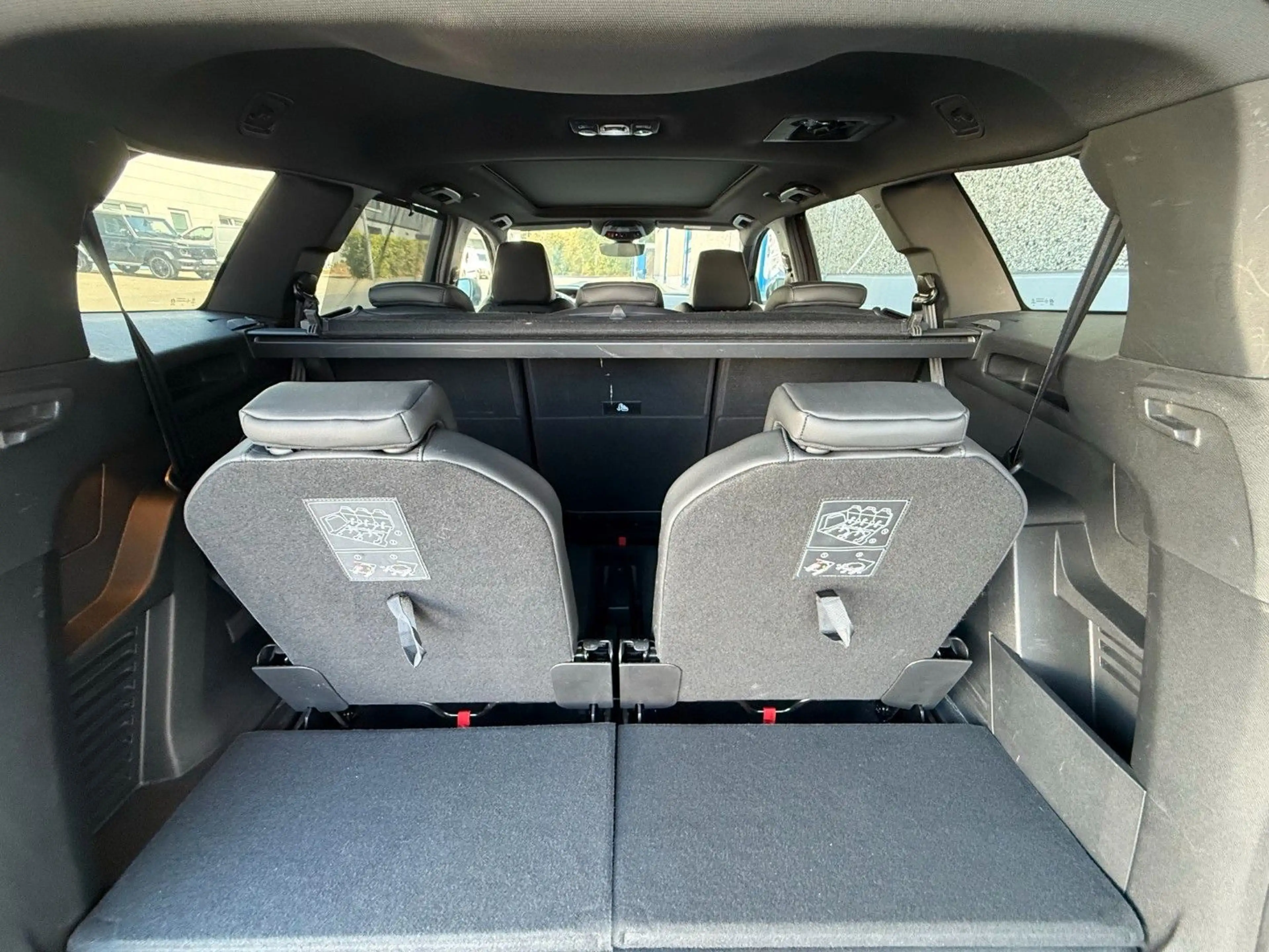 Peugeot 5008 PureTech 130 EAT8 GT Pano 360Kam AHK Leder — photo 10
