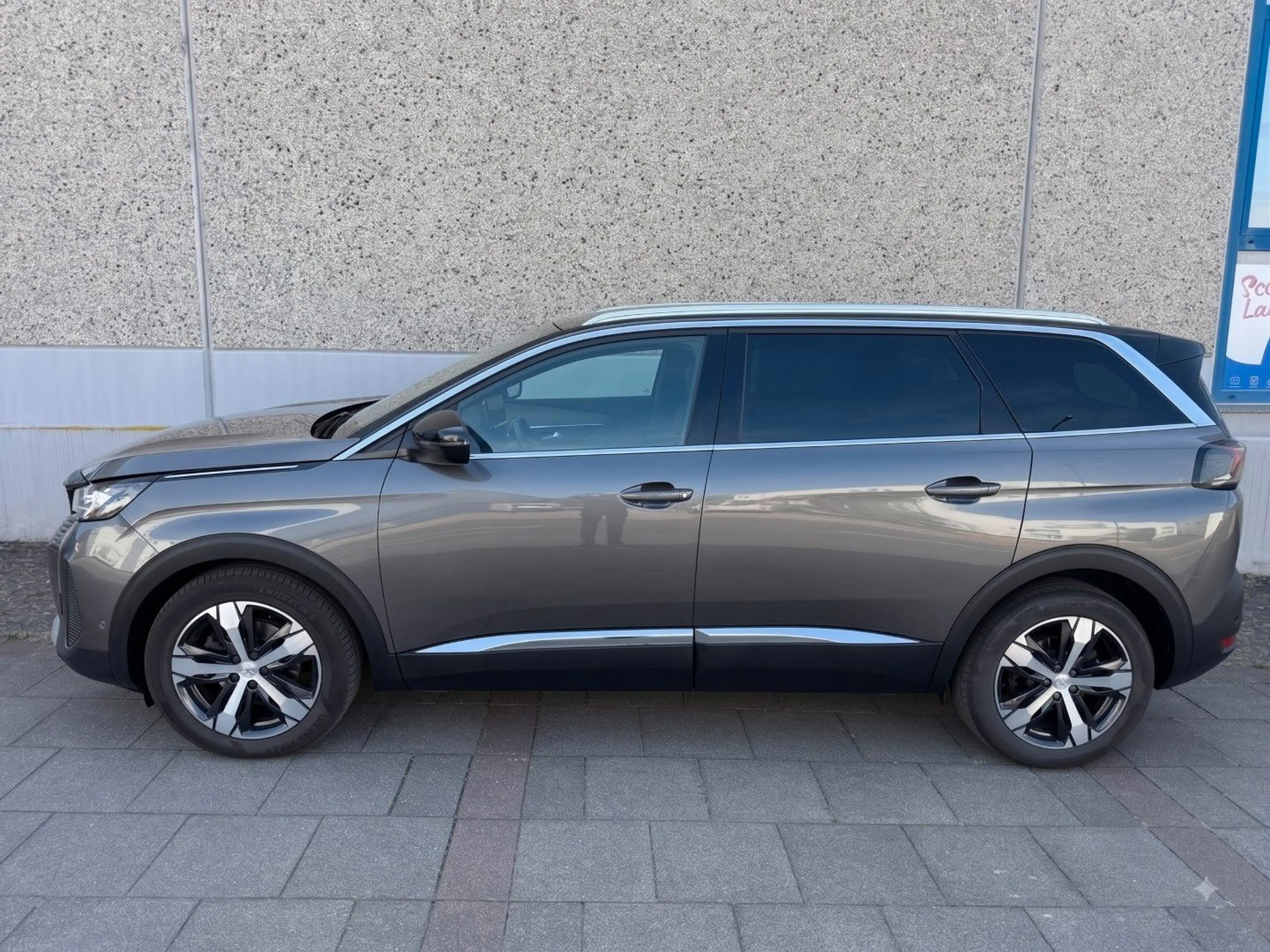 Peugeot 5008 PureTech 130 EAT8 GT Pano 360Kam AHK Leder — photo 14