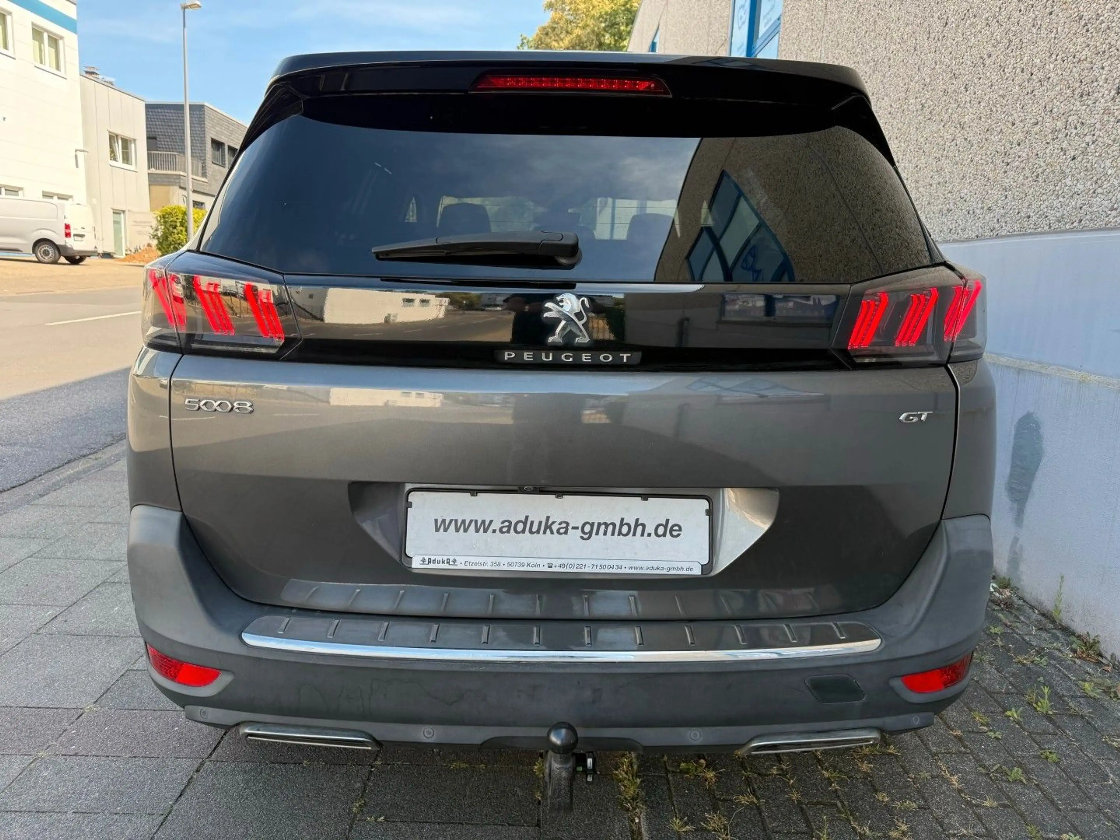 Peugeot 5008 PureTech 130 EAT8 GT Pano 360Kam AHK Leder — photo 9