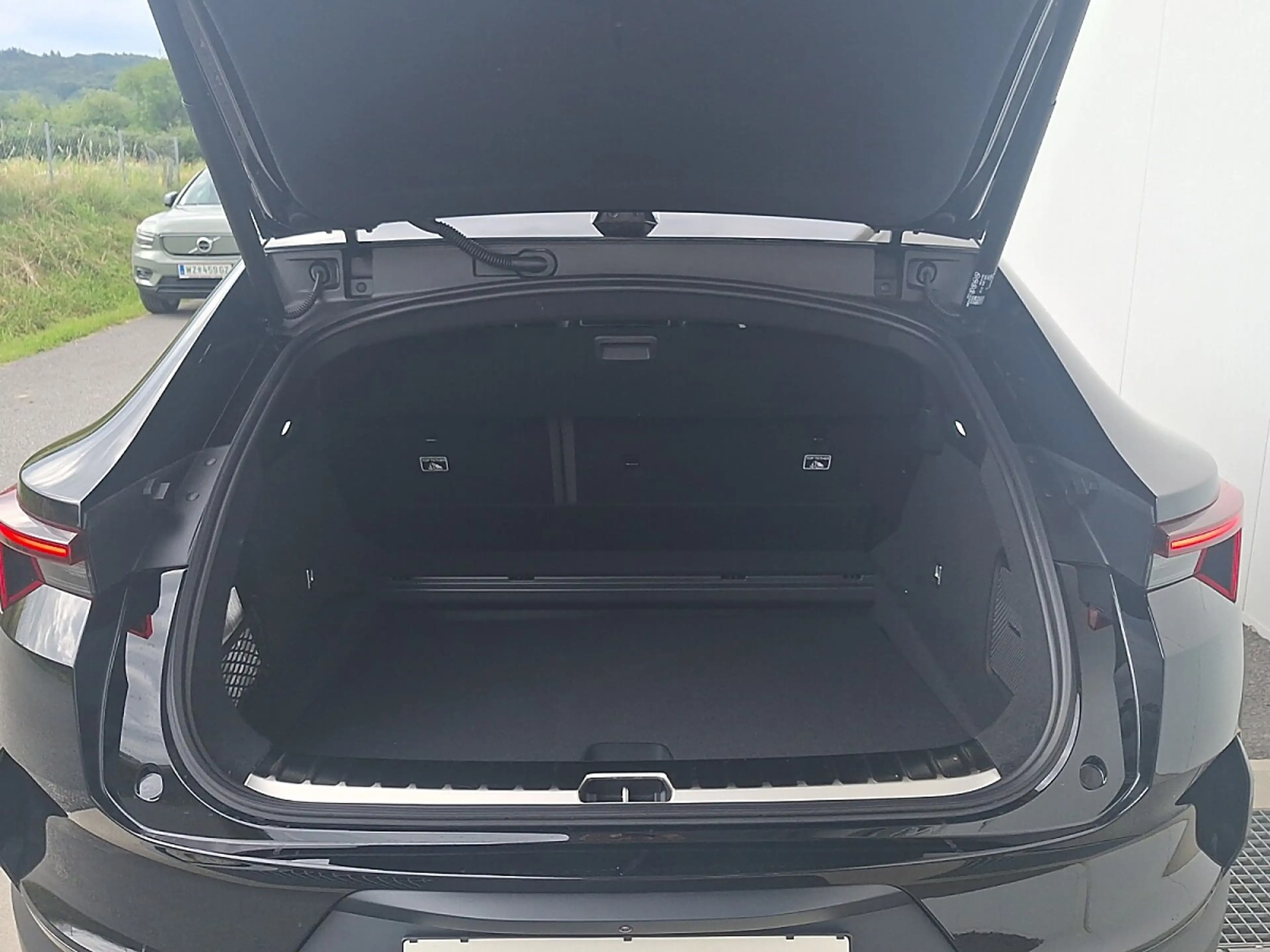 Polestar 4 Long Range 100kWh Dual Motor Performance Prime — photo 6
