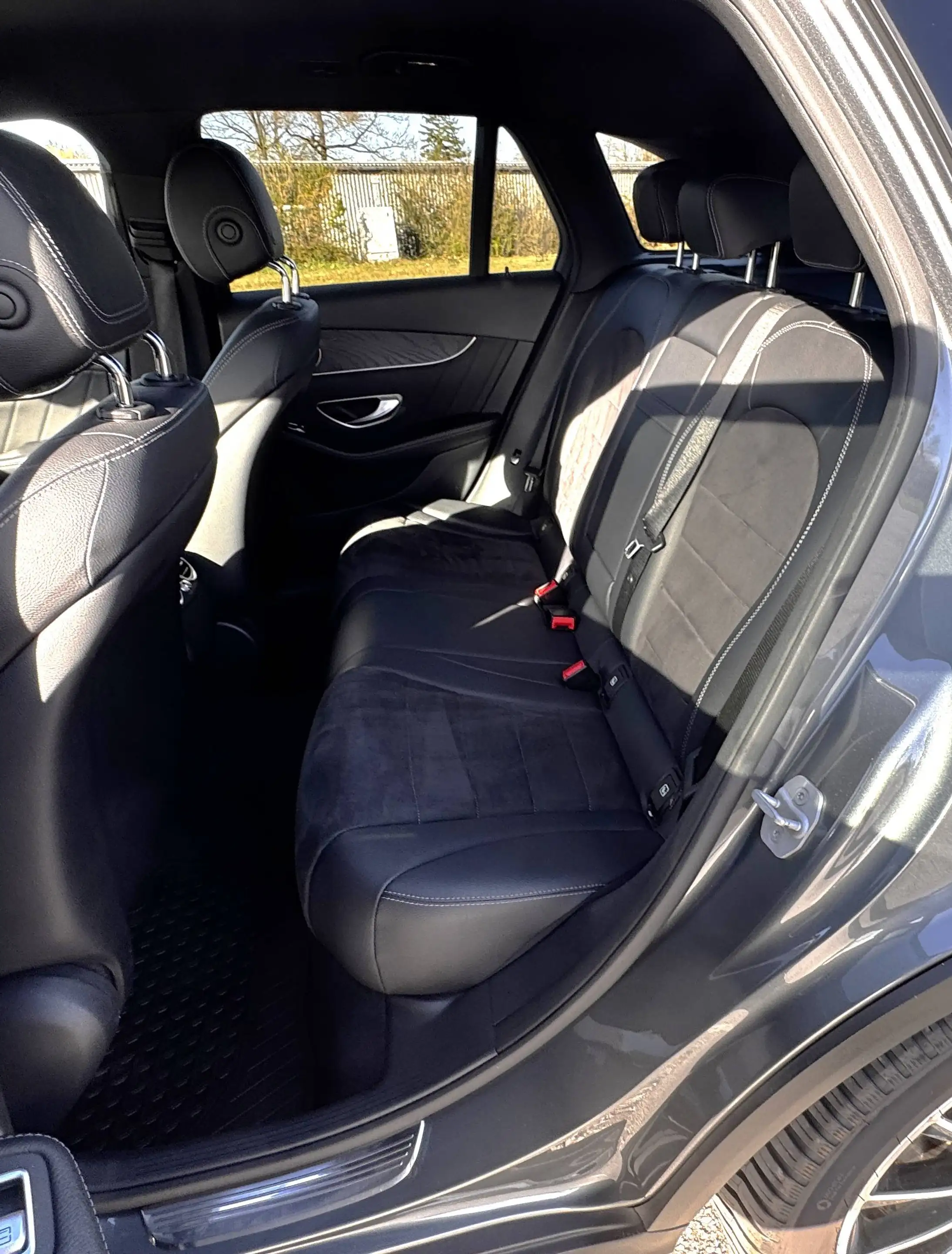 Mercedes-Benz GLC 250 d 4Matic Airmatic DC 360°Kamera AMG — photo 22