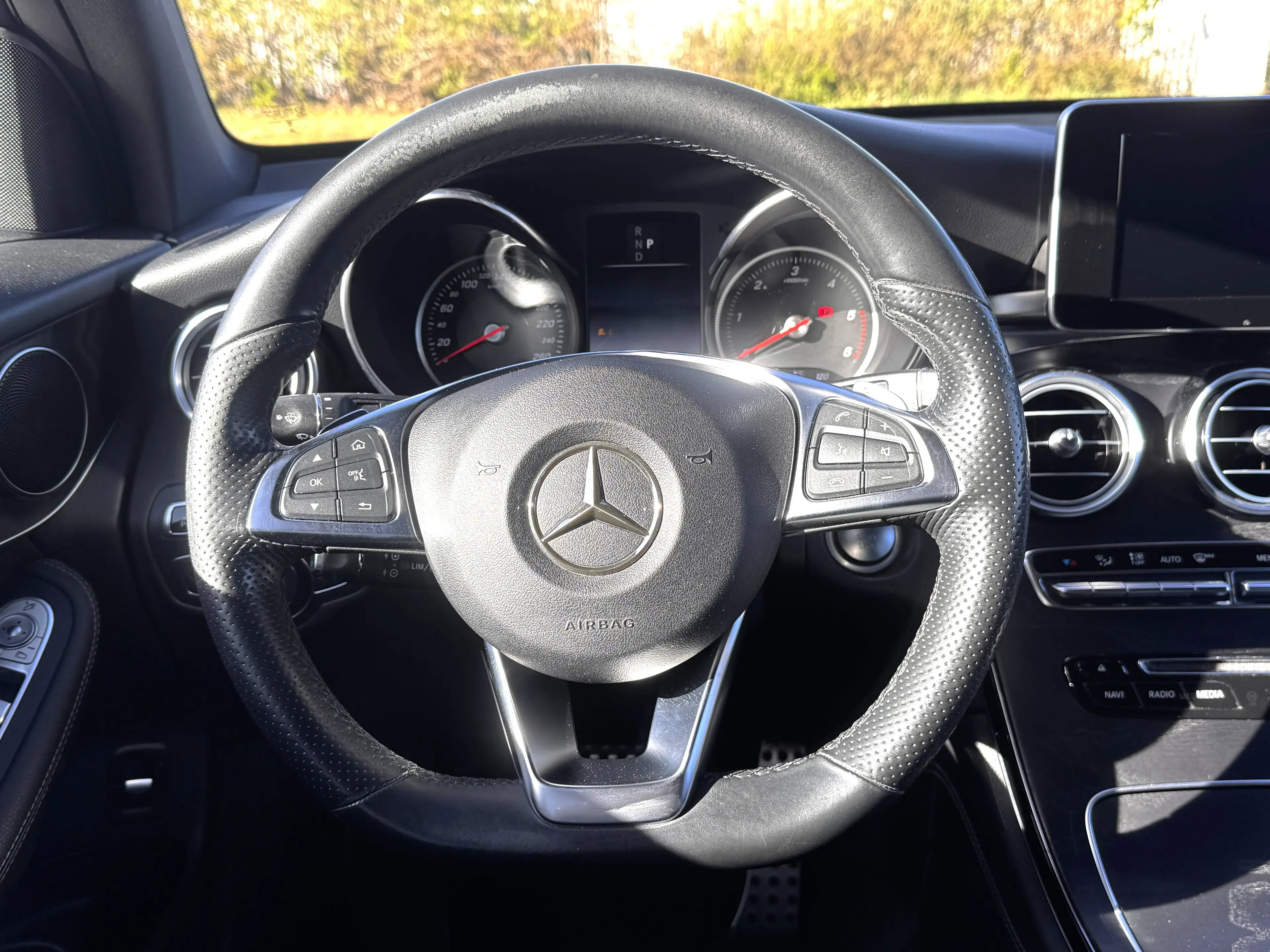 Mercedes-Benz GLC 250 d 4Matic Airmatic DC 360°Kamera AMG — photo 24