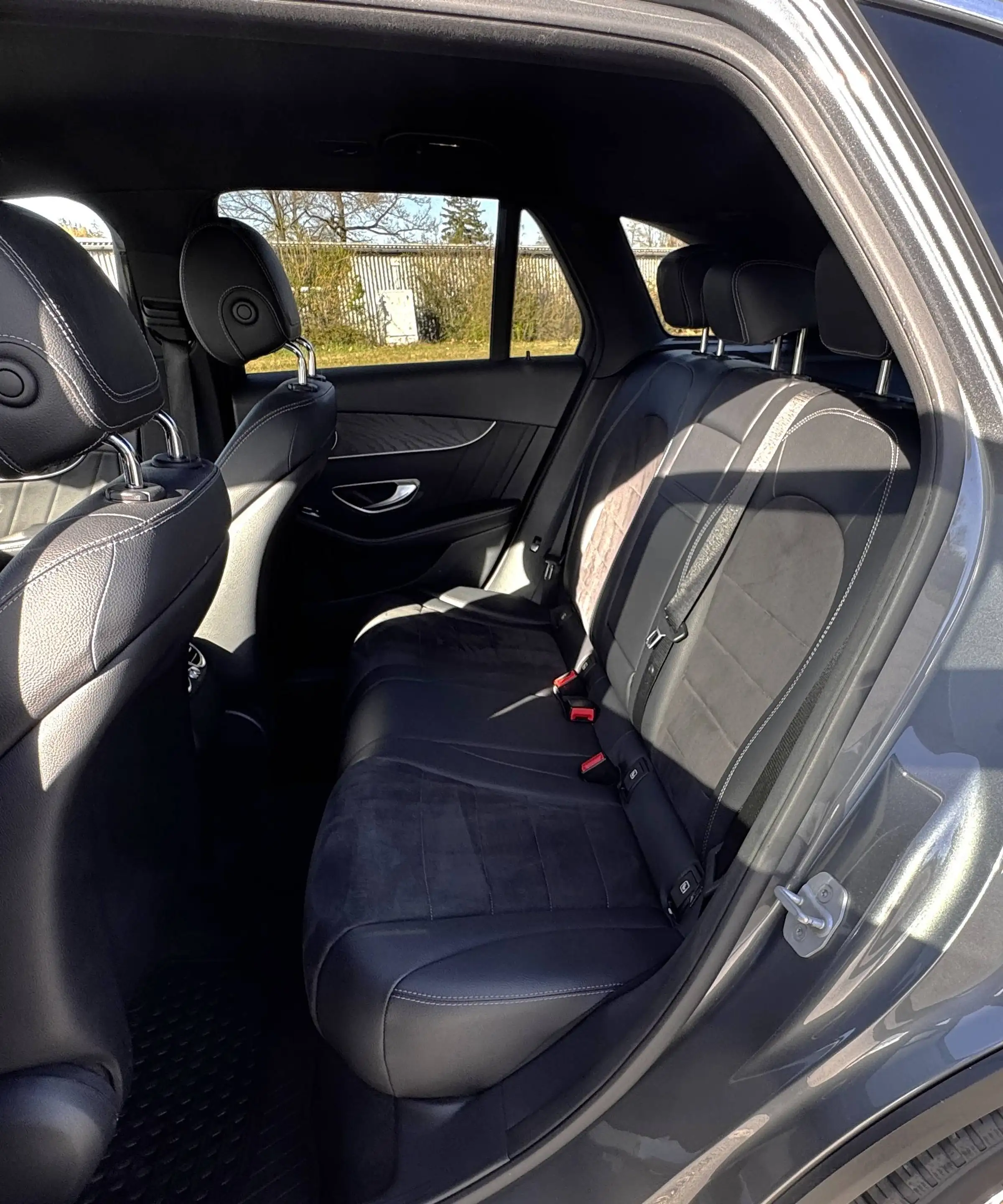 Mercedes-Benz GLC 250 d 4Matic Airmatic DC 360°Kamera AMG — photo 21