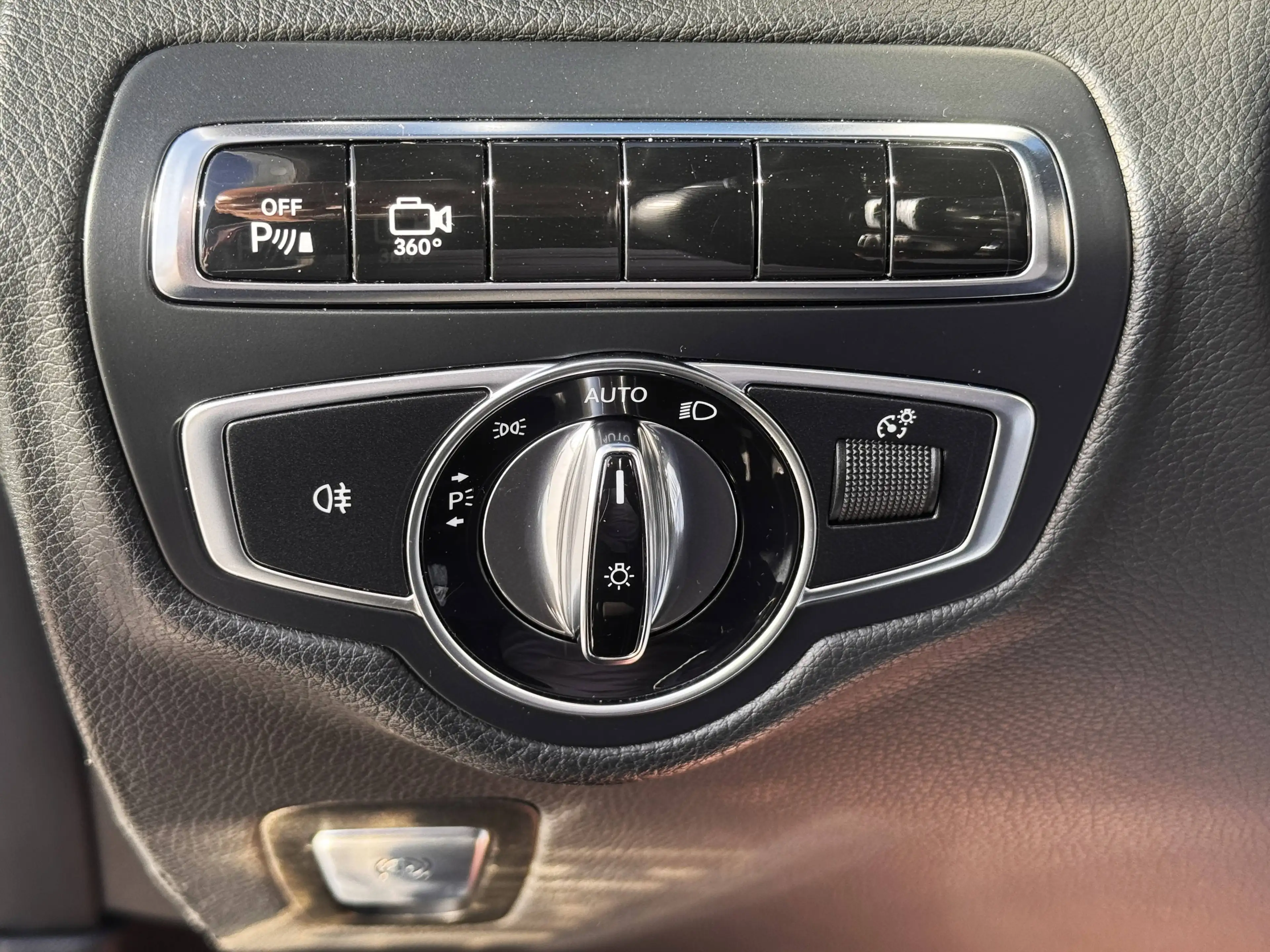 Mercedes-Benz GLC 250 d 4Matic Airmatic DC 360°Kamera AMG — photo 32
