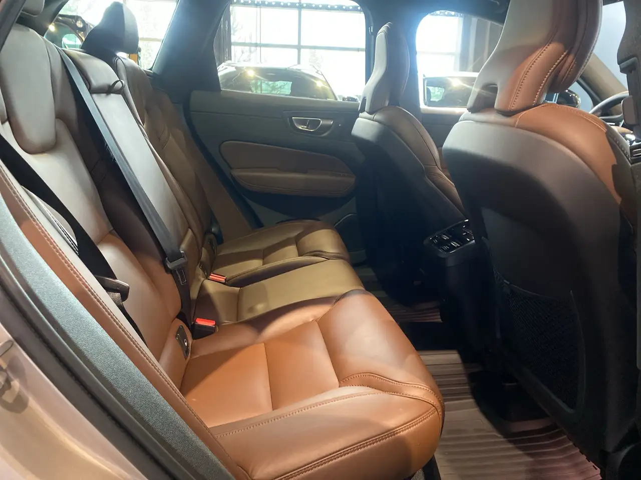 Volvo XC60 снимка Volvo XC60