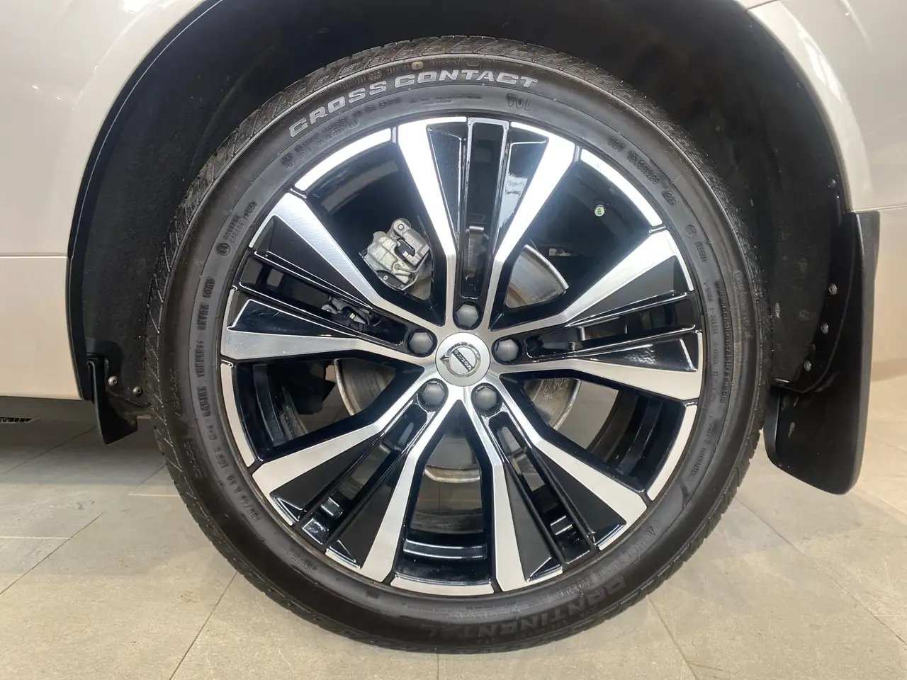 Volvo XC60 снимка Volvo XC60
