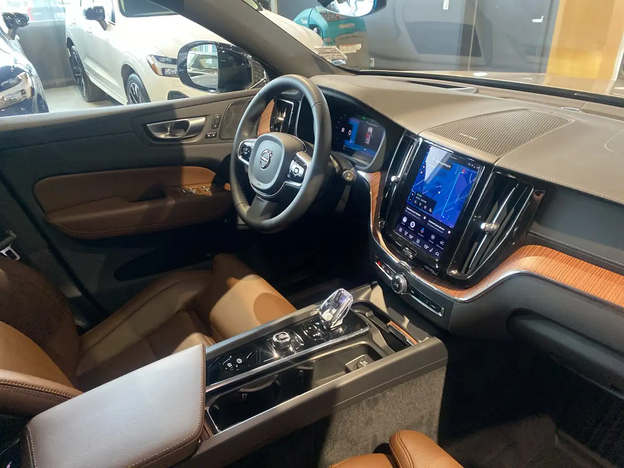 Volvo XC60 снимка Volvo XC60