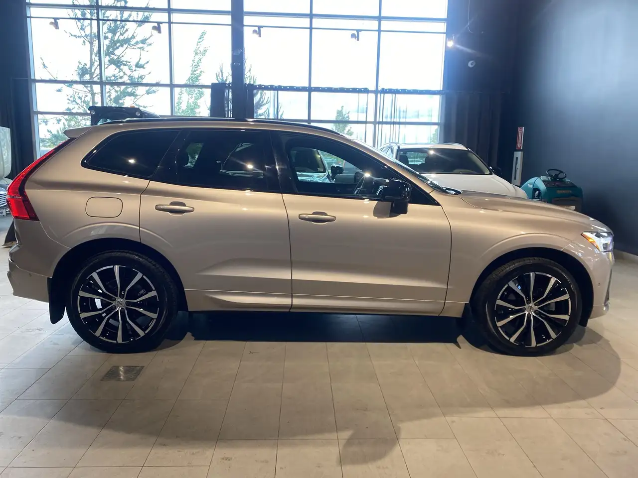 Volvo XC60 снимка Volvo XC60