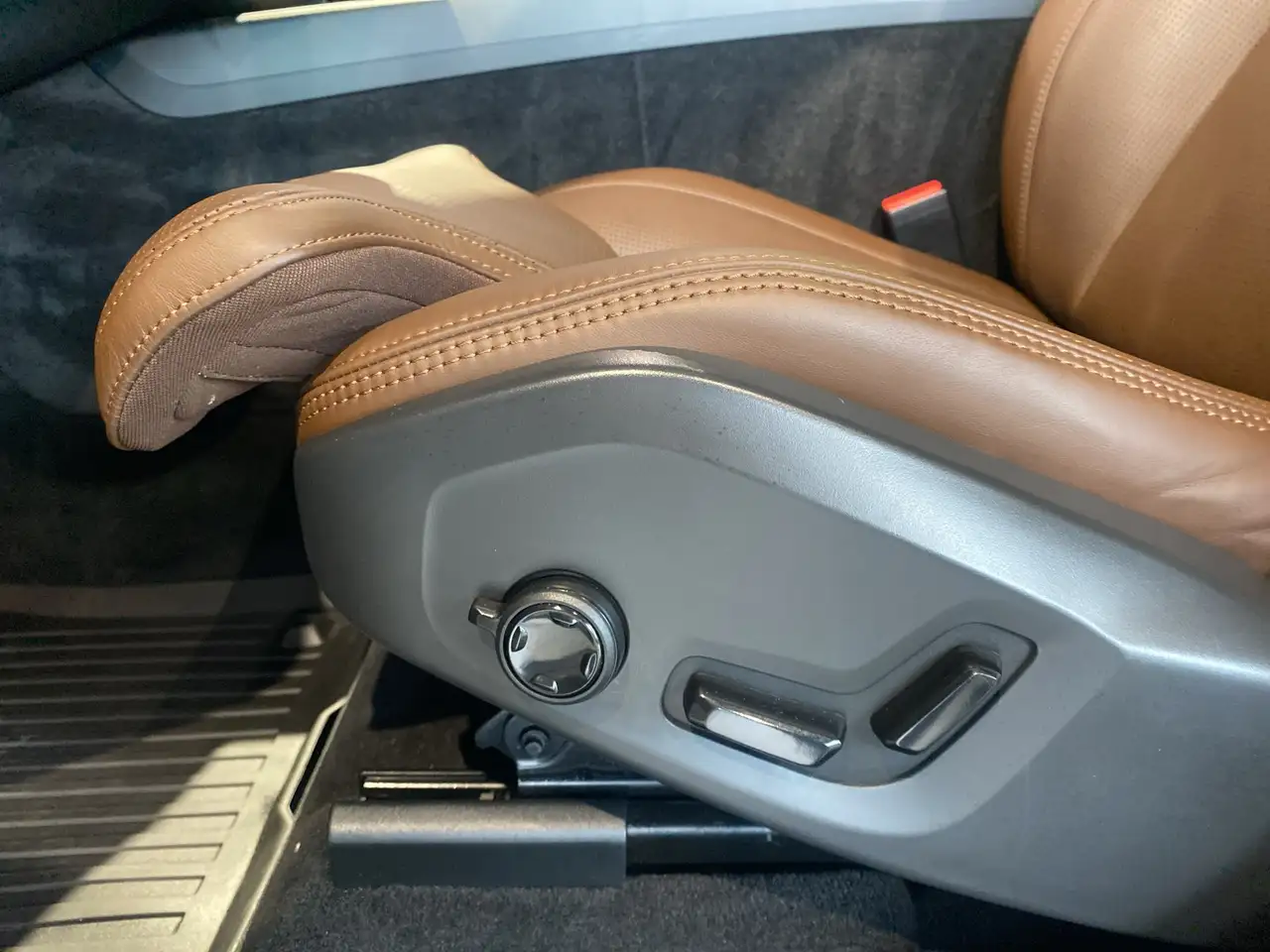 Volvo XC60 снимка Volvo XC60