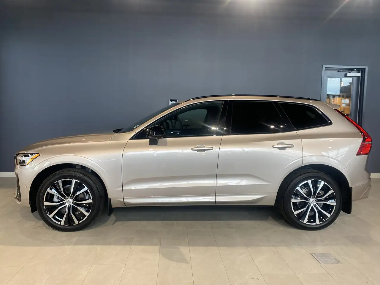 Volvo XC60 снимка Volvo XC60