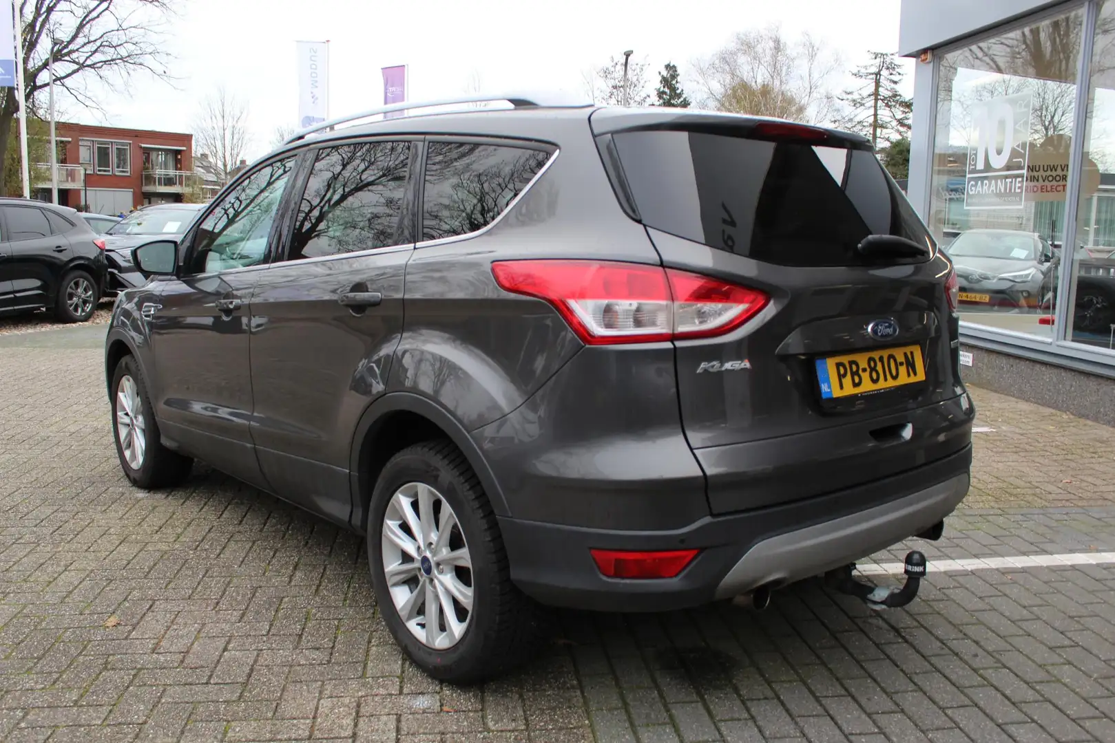 Ford Kuga 1.5 150PK TITANIUM TREKHAAK NAVI PANODAK VOORRUITV Grijs - 2